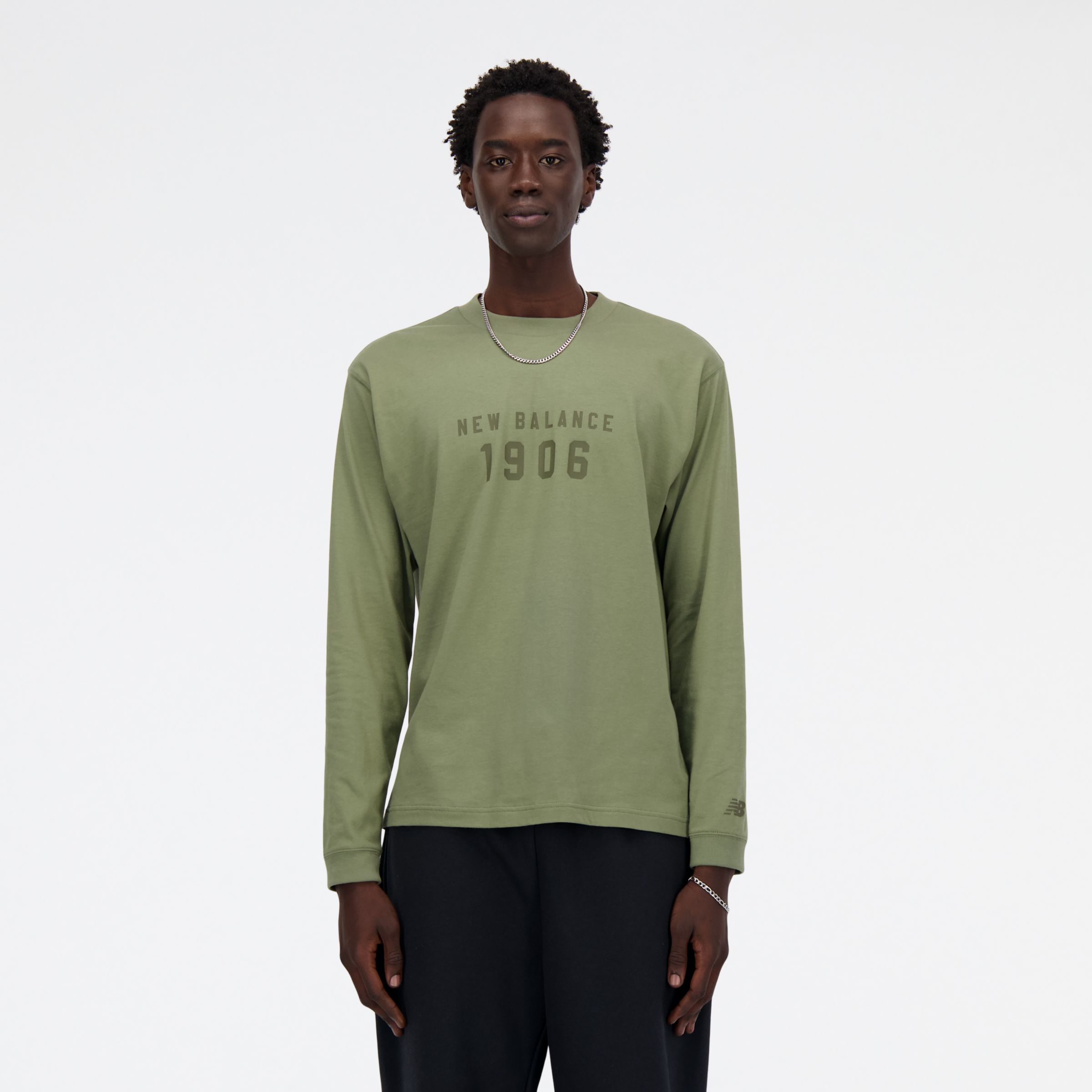 New Balance Men's Iconic Collegiate Graphic Long Sleeve in Green Cotton, size X-Large