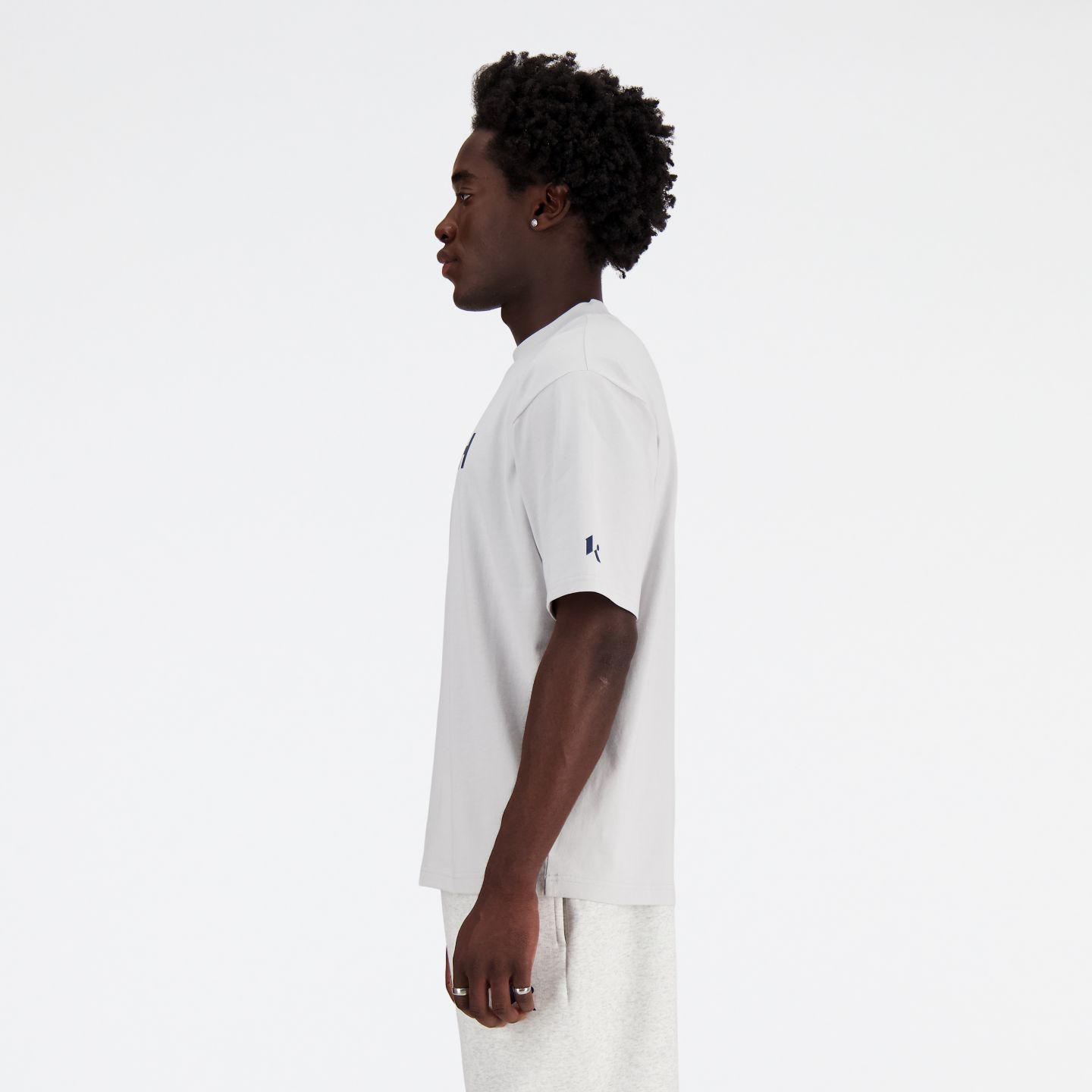 Мужская футболка New Balance Klutch X NB Short Sleeve, цвет: Серый — фото 4