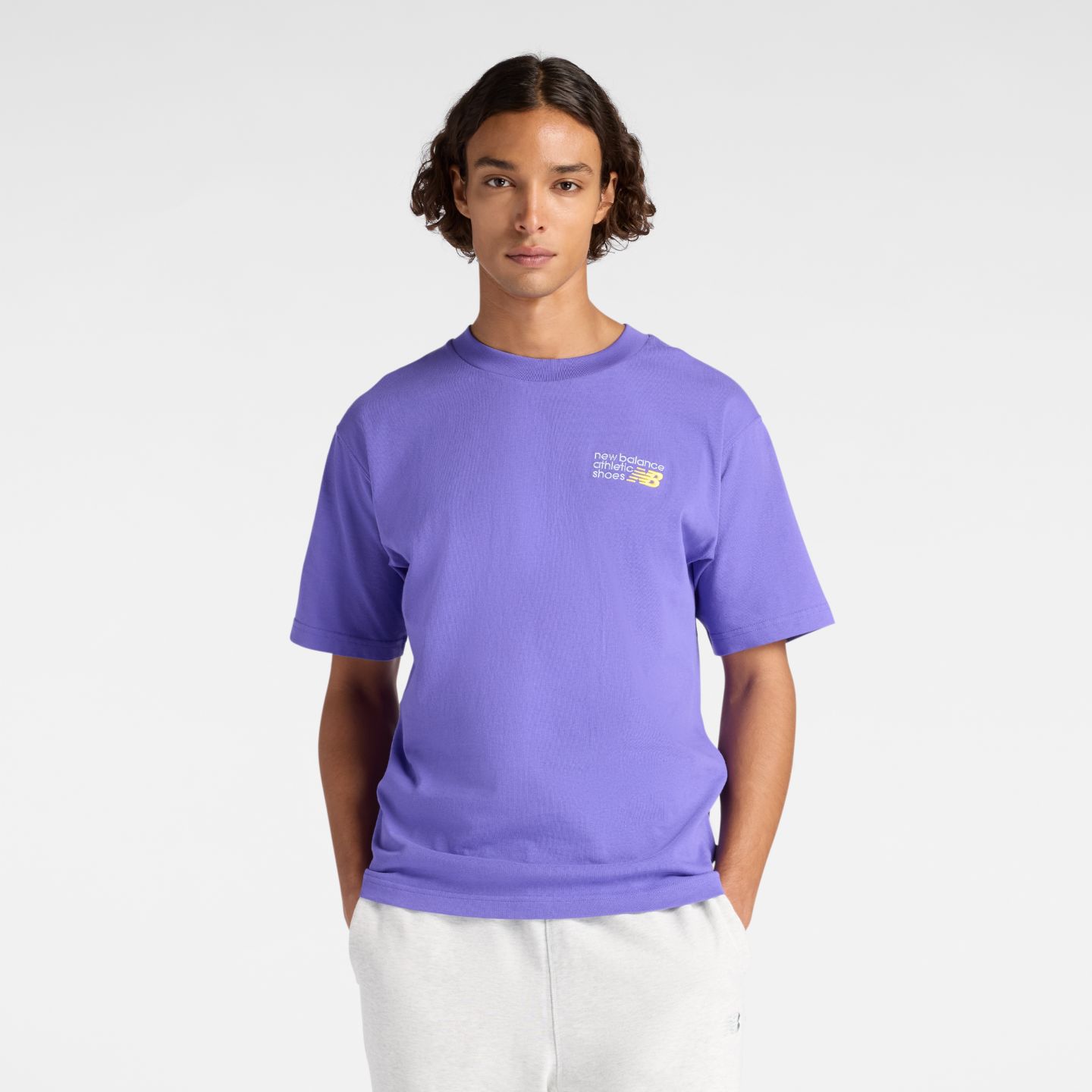 Мужская футболка New Balance Athletics Premium Logo, цвет: Фиолетовый — фото 1
