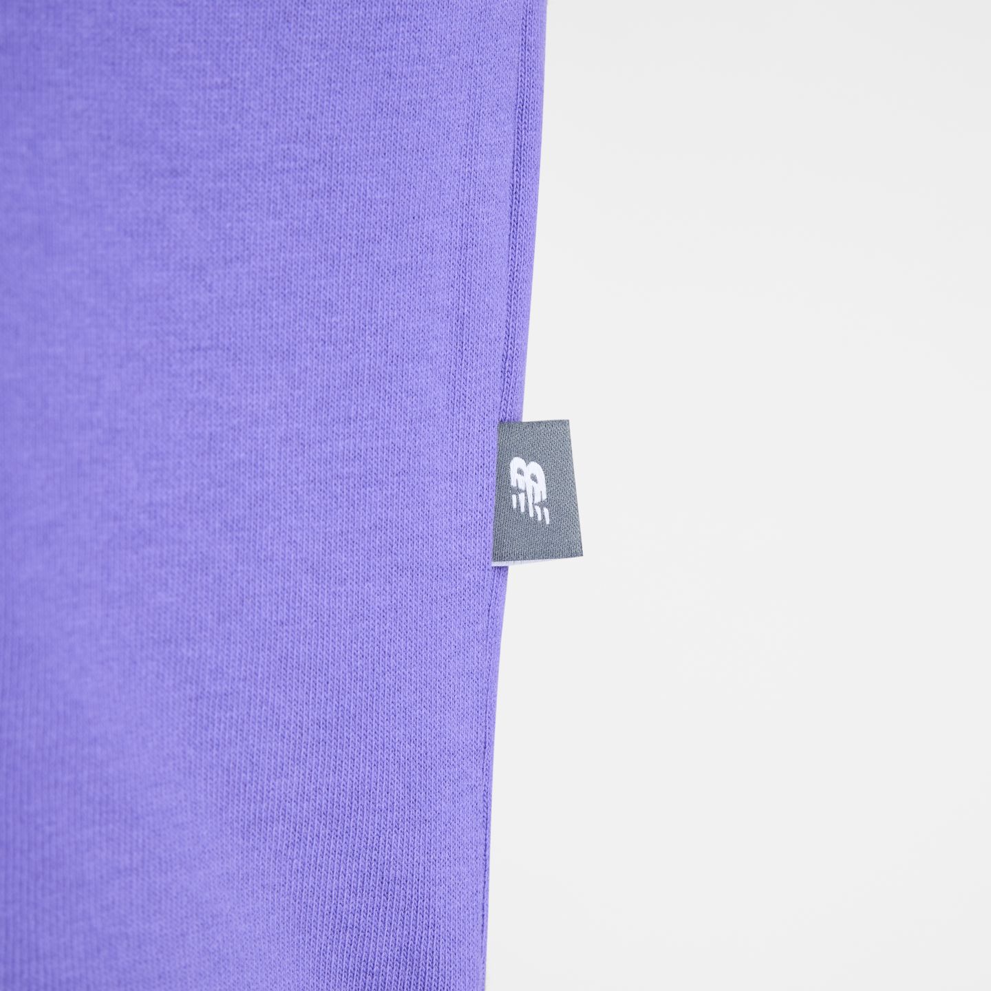 Мужская футболка New Balance Athletics Premium Logo, цвет: Фиолетовый — фото 5