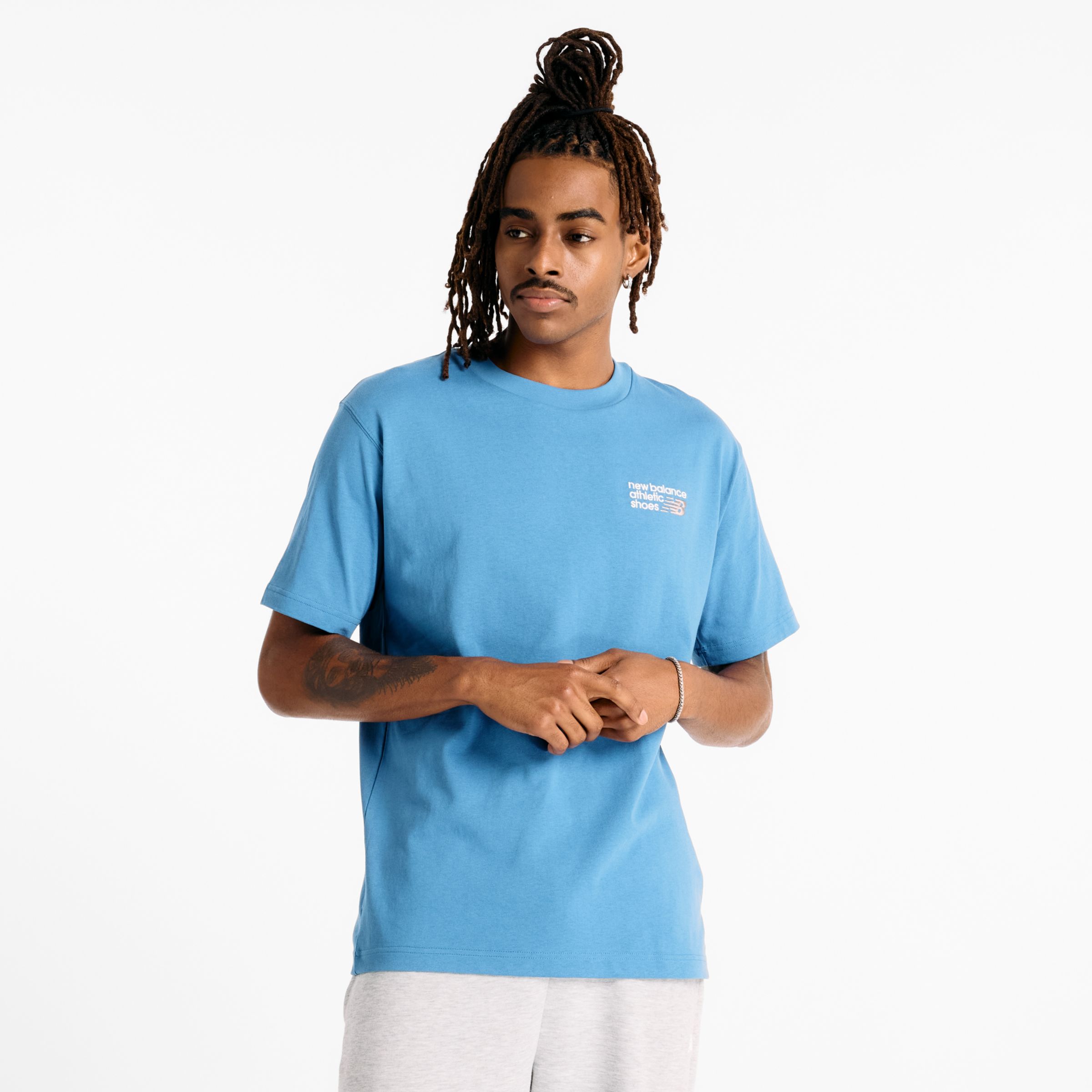 New Balance Homme Athletics Premium Logo T-Shirt en Bleu, Coton, Taille S