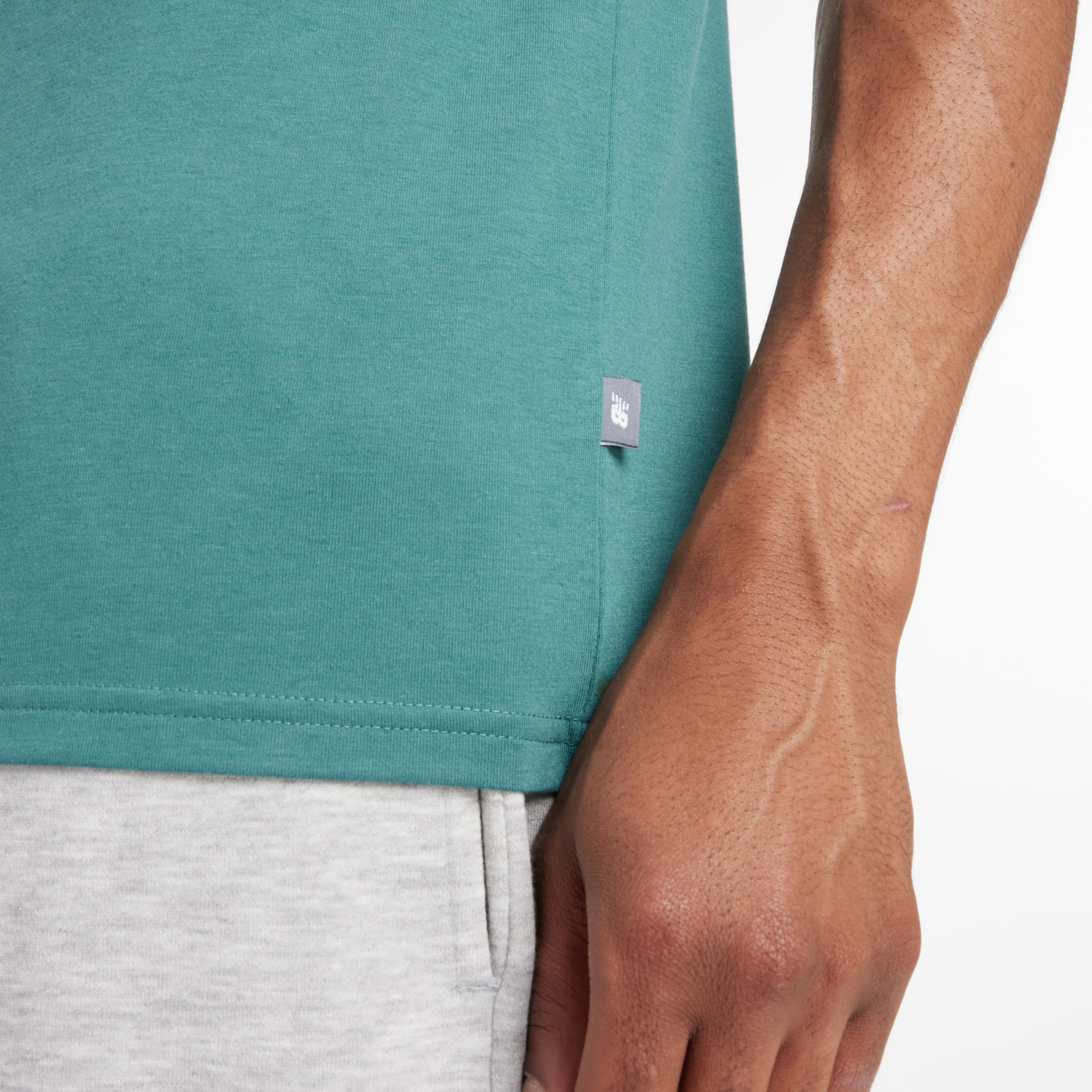 Sport Essentials Heathertech Graphic 短袖上衣 4