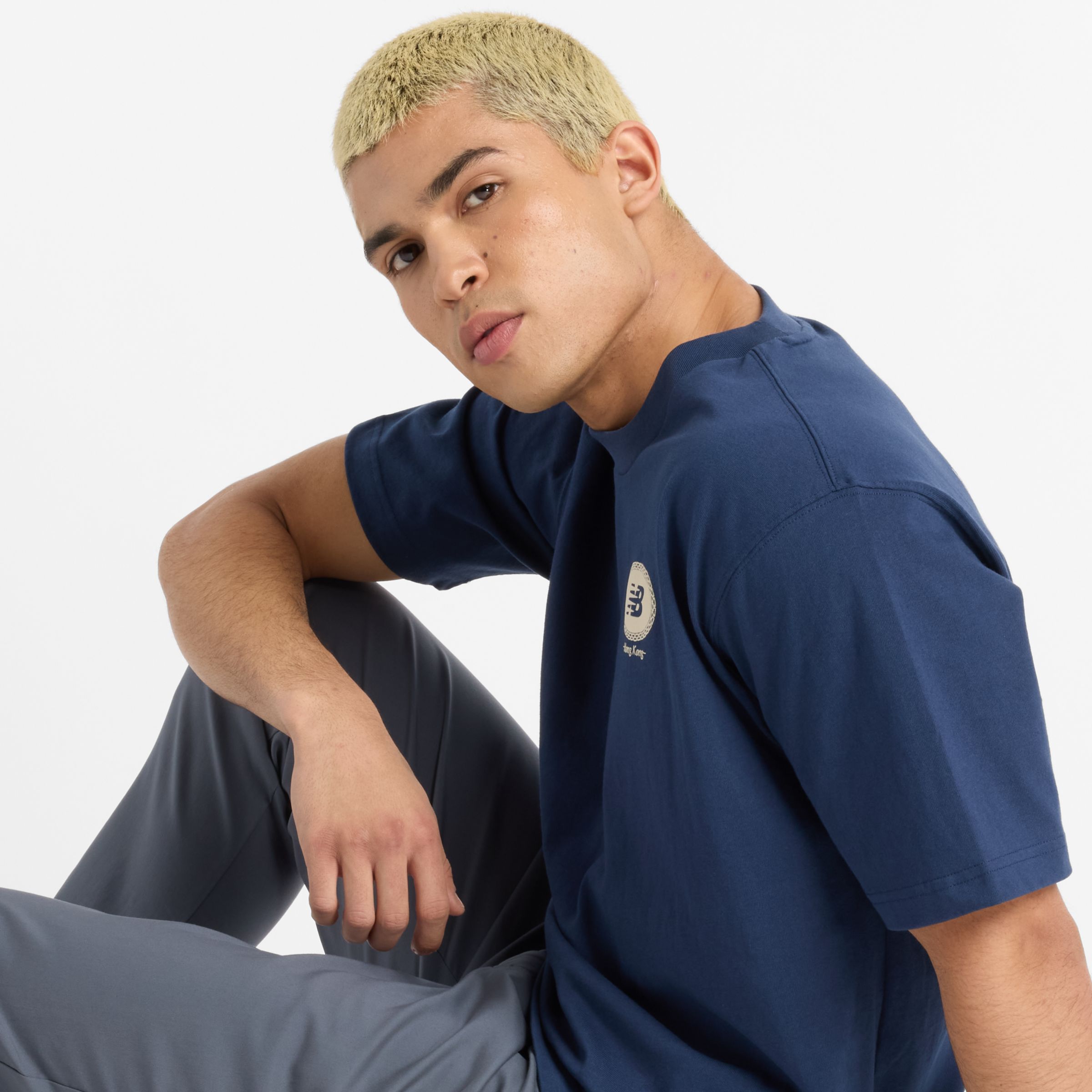 New Balance Uomo Hong Kong Sneaker Street T-Shirt, Cotone, Taglia XS