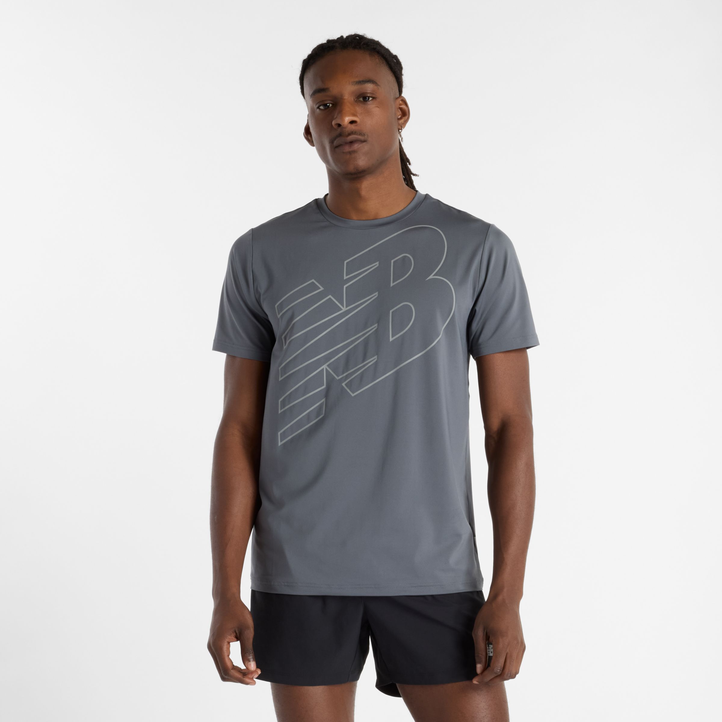 Sidik is wearing size M and is 6'2"/188cm. Chest: 37"/94cm, Waist: 29"/73.7cm, Hips: 37"/94cm