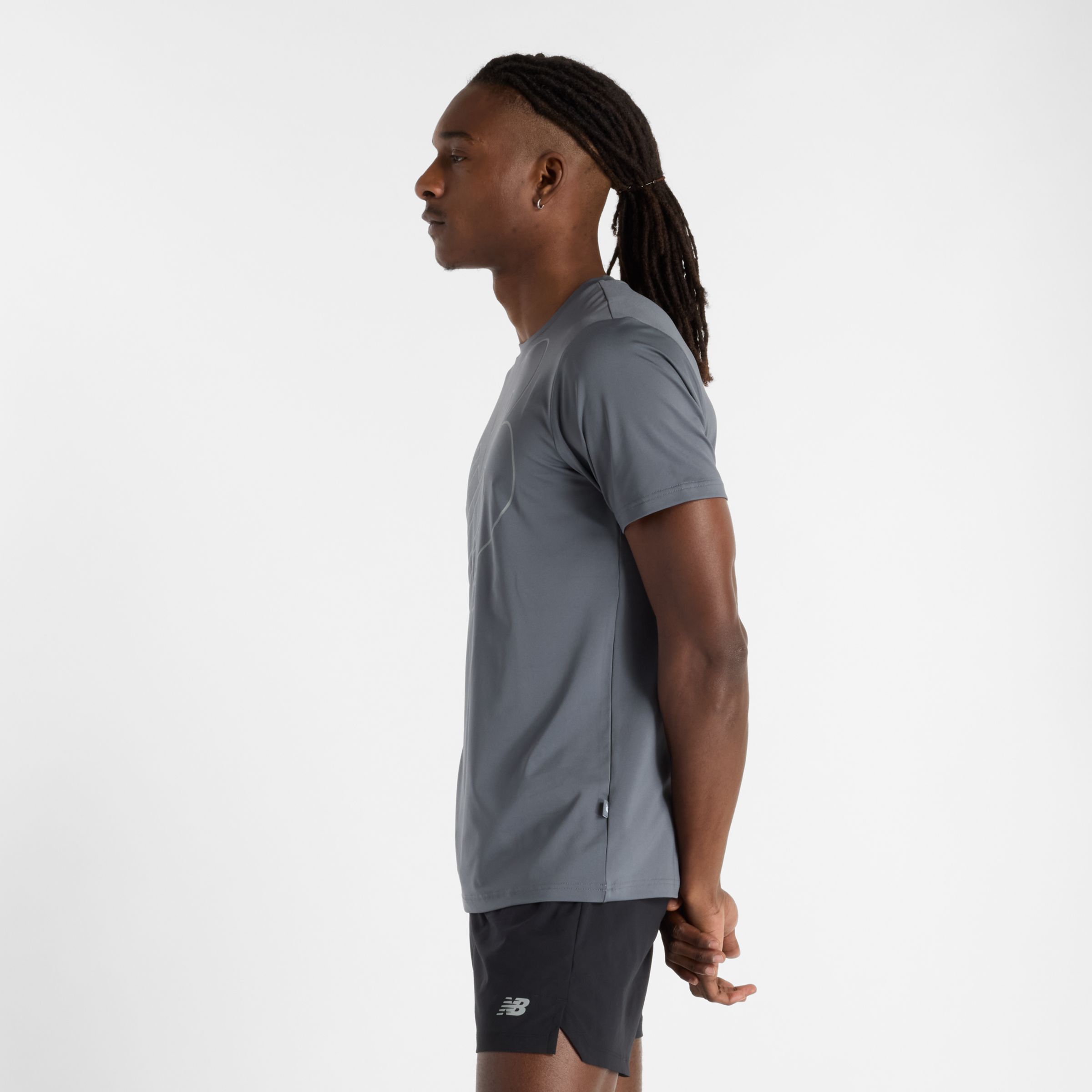 Sidik is wearing size M and is 6'2"/188cm. Chest: 37"/94cm, Waist: 29"/73.7cm, Hips: 37"/94cm