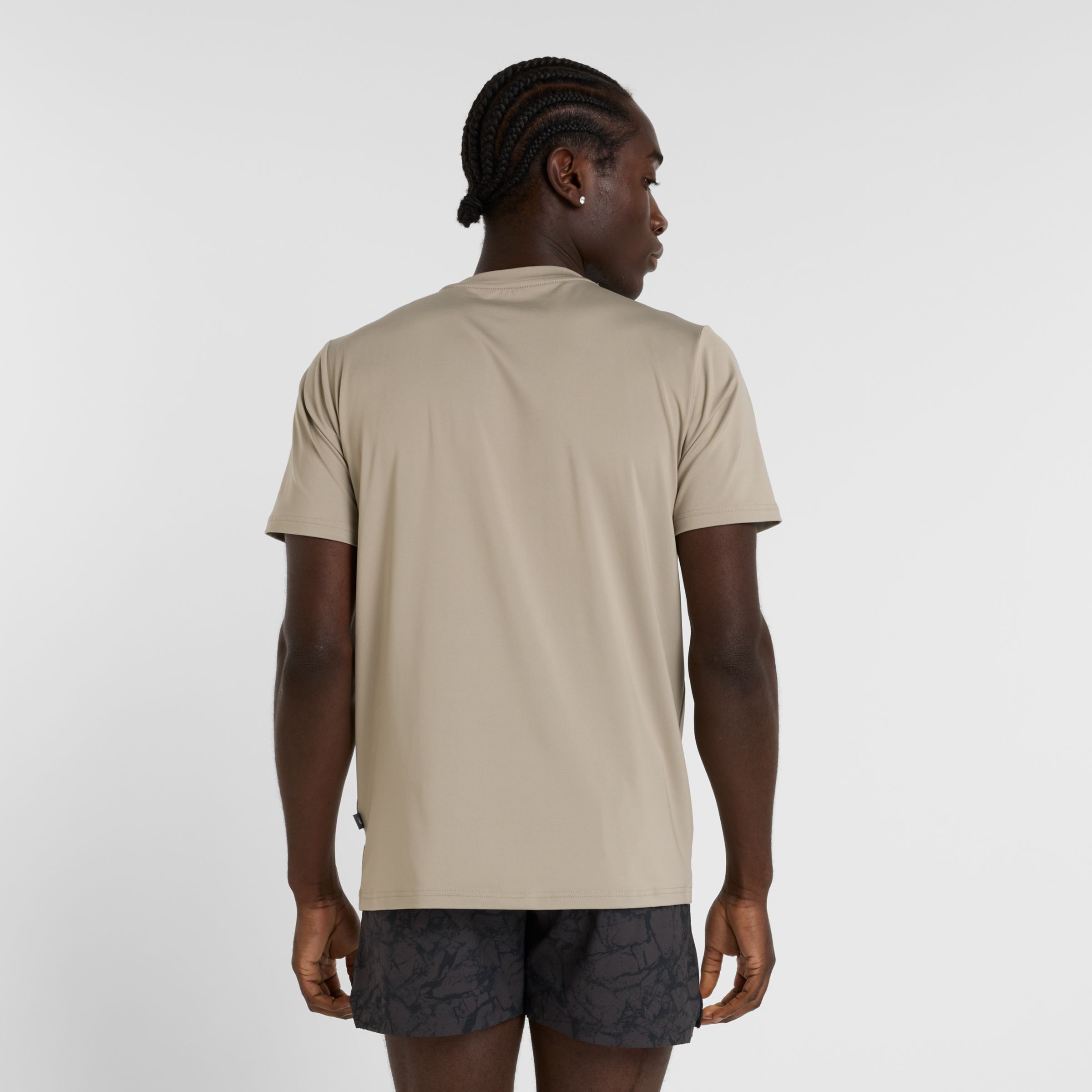 Linear ロゴ パフォーマンスショートスリーブTシャツ