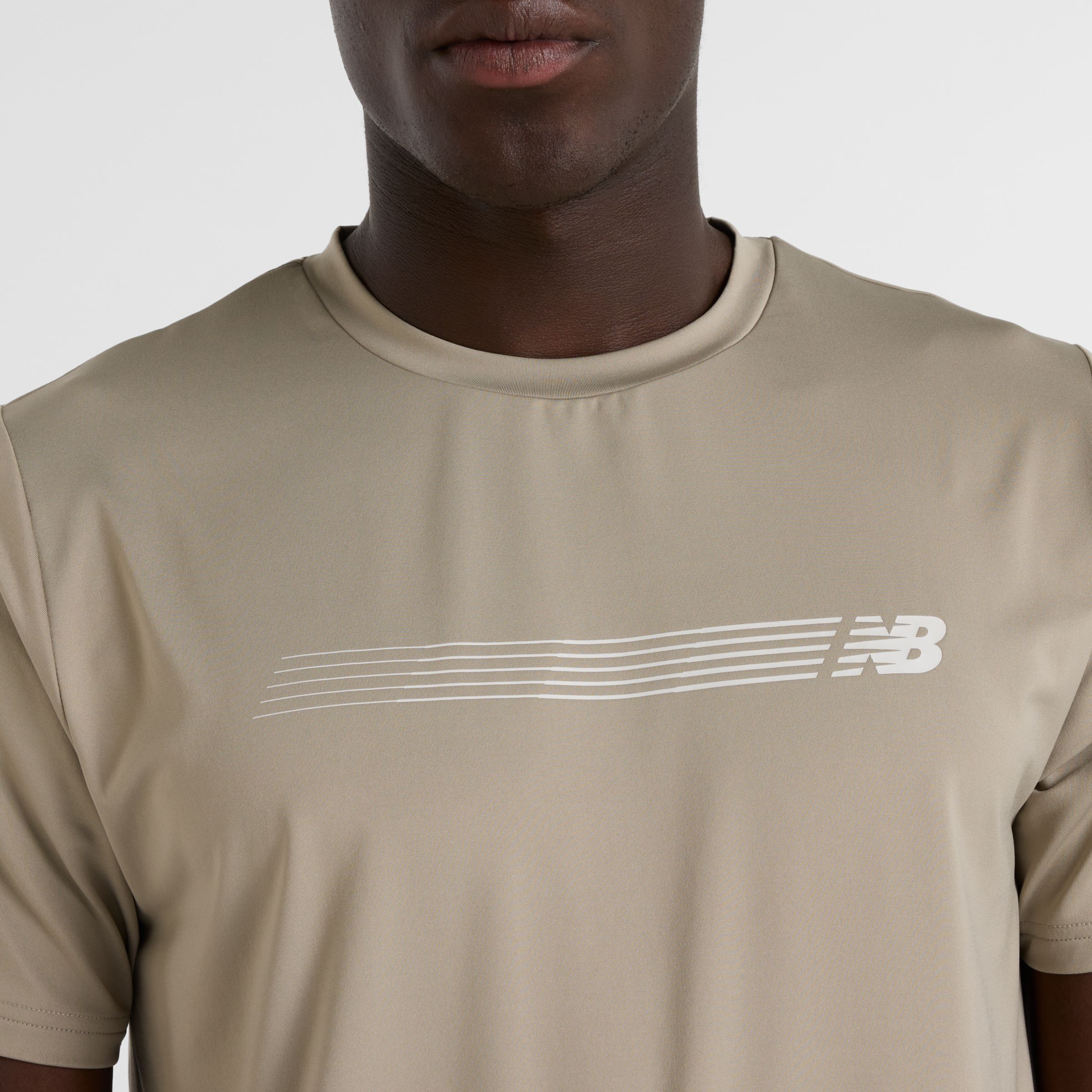 Linear ロゴ パフォーマンスショートスリーブTシャツ