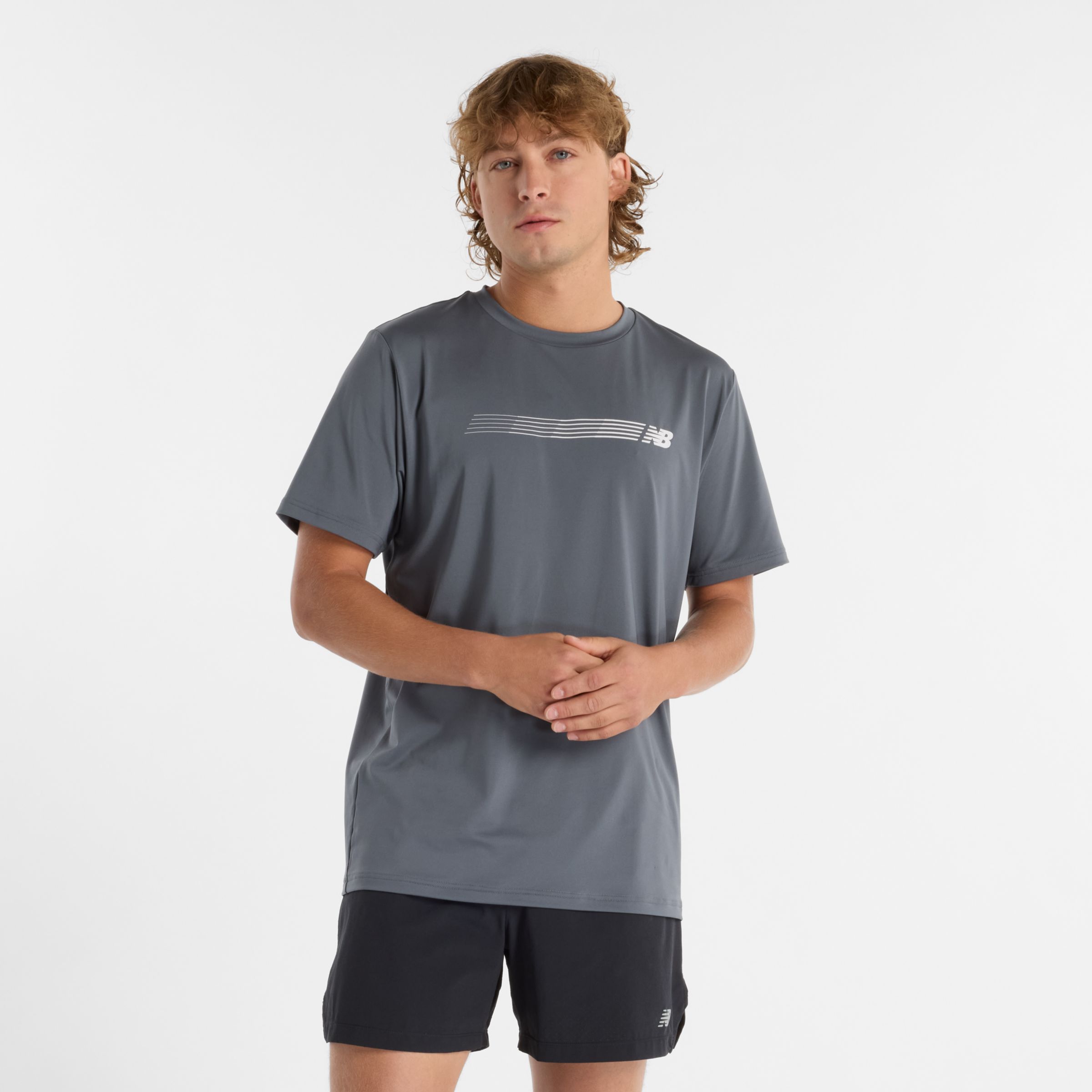 Linear ロゴ パフォーマンスショートスリーブTシャツ