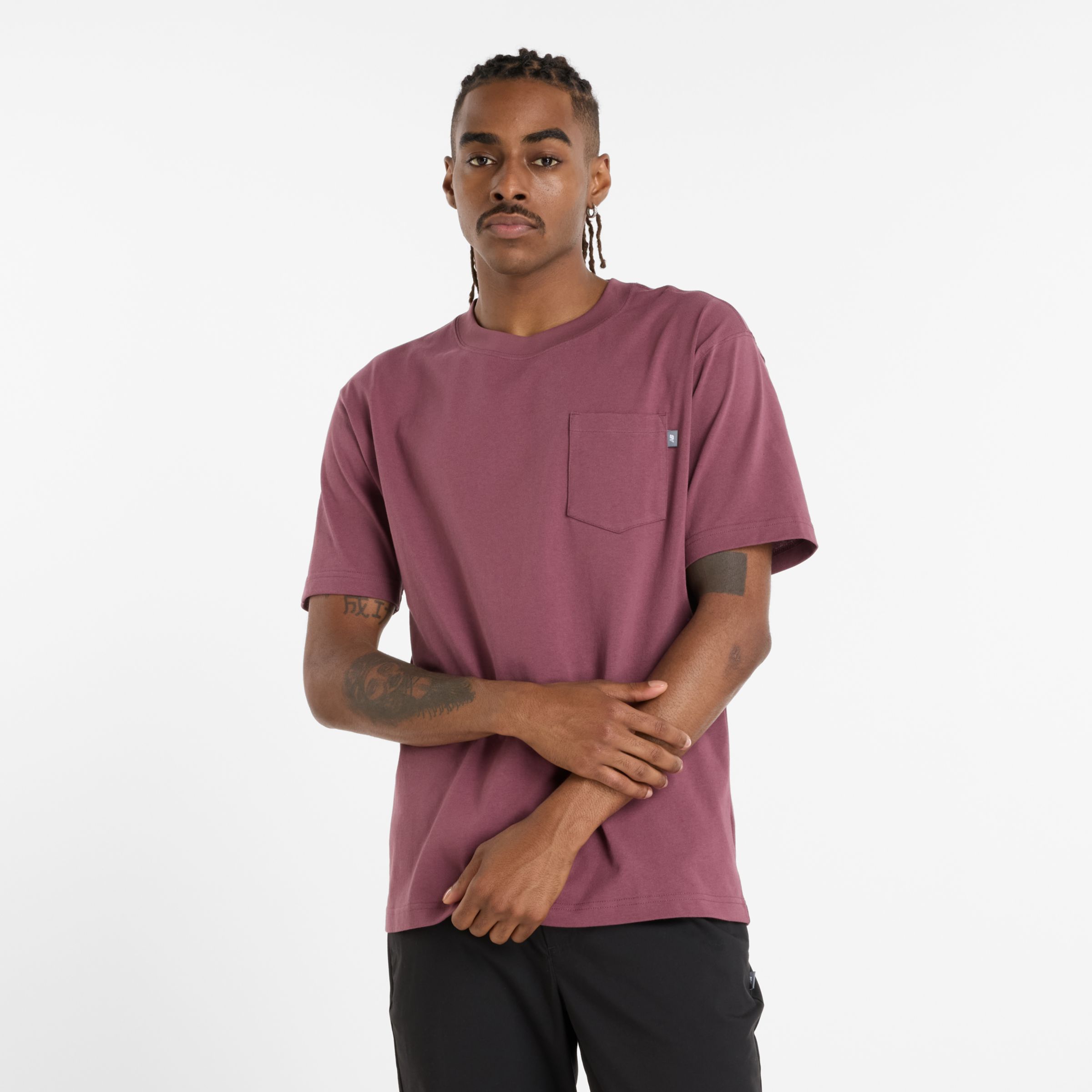 New Balance Men's Athletics Cotton Pocket T-Shirt in Purple, size Large
