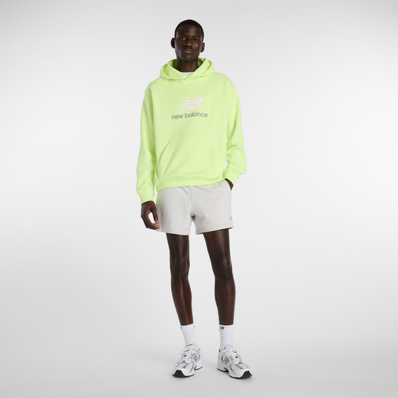 Мужские худи New Balance Athletics French Terry Logo Hoodie — фото 2