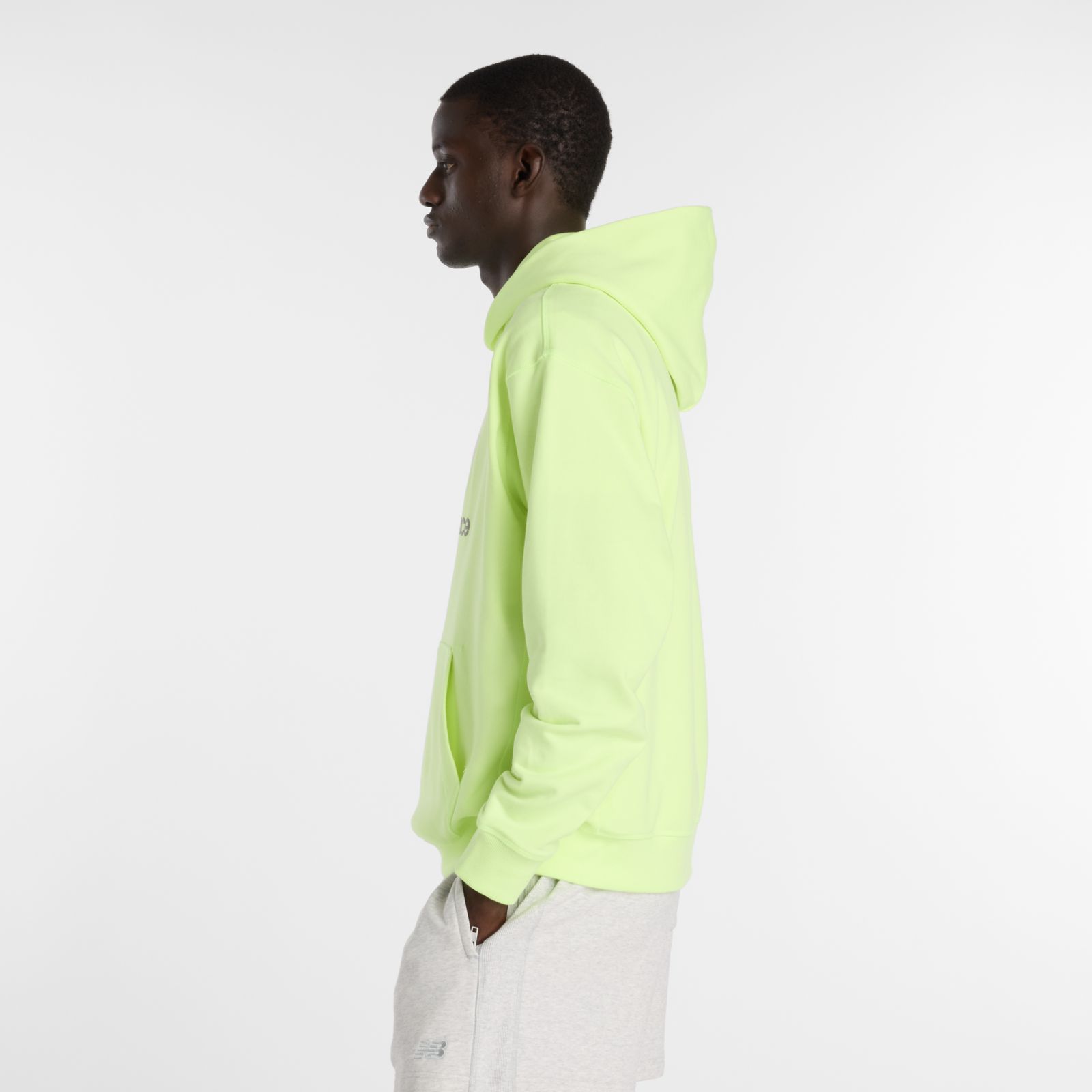 Мужские худи New Balance Athletics French Terry Logo Hoodie — фото 5