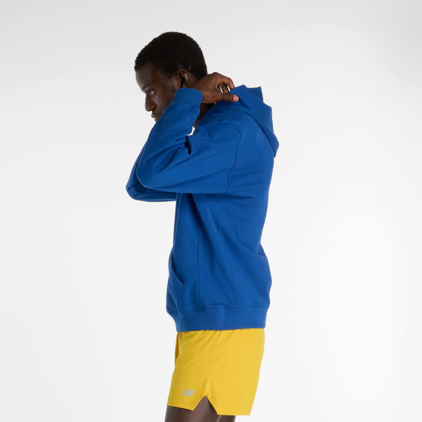 Мужское худи New Balance Athletics French Terry Logo, цвет: Синий — фото 4
