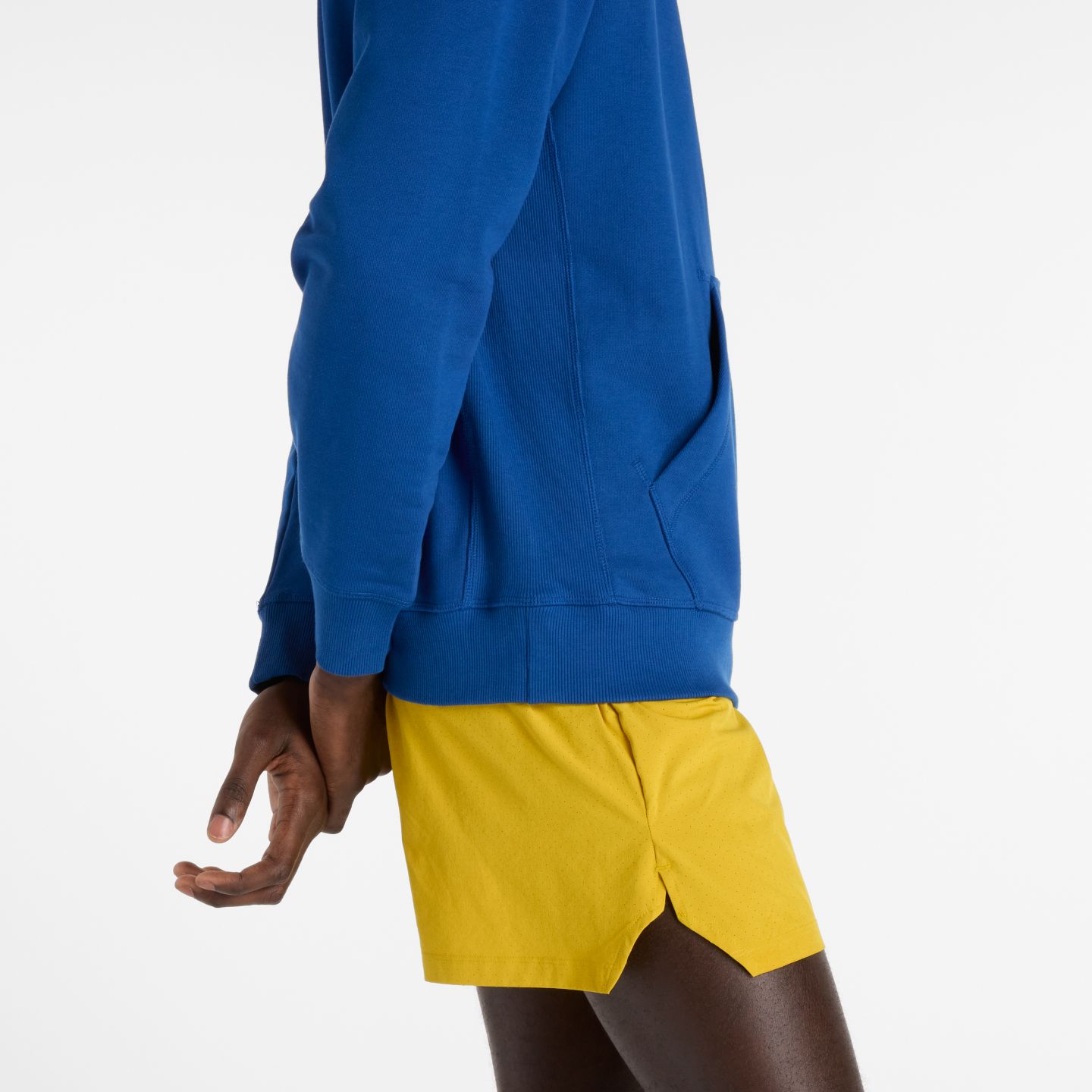 Мужское худи New Balance Athletics French Terry Logo, цвет: Синий — фото 5