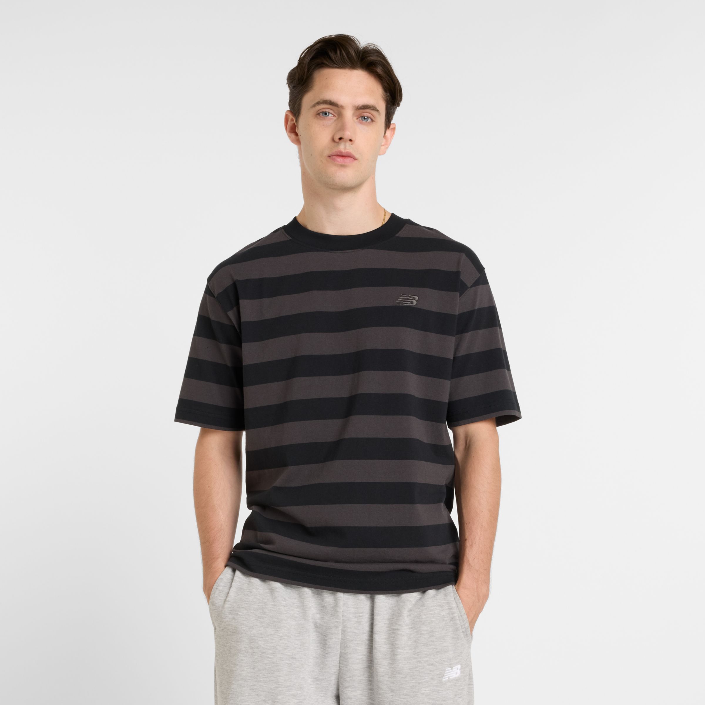 New Balance Uomo Athletics Cotton Thick Stripe T-Shirt in Nero, Cotone, Taglia XL