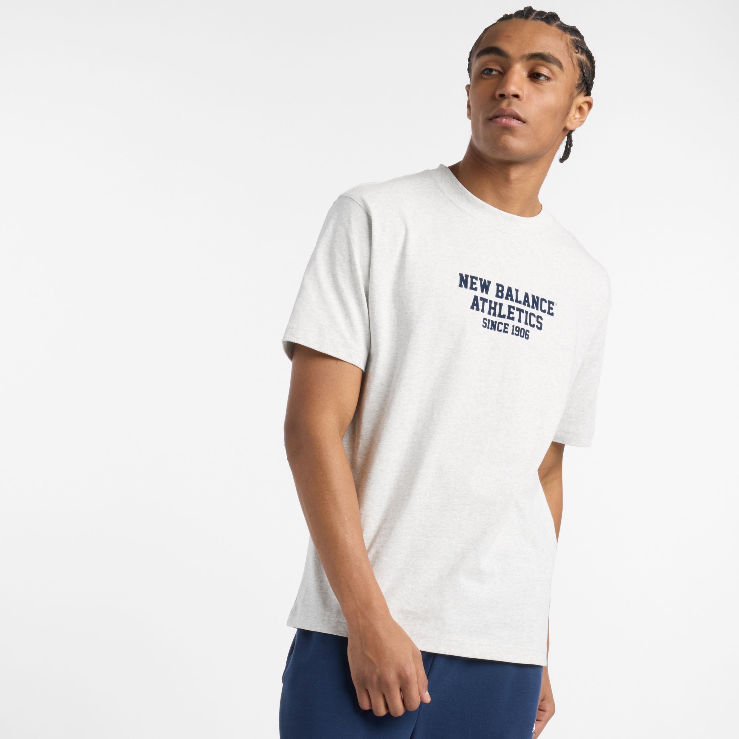 New Balance Homme Varsity Graphic T-Shirt en Gris, Coton, Taille S