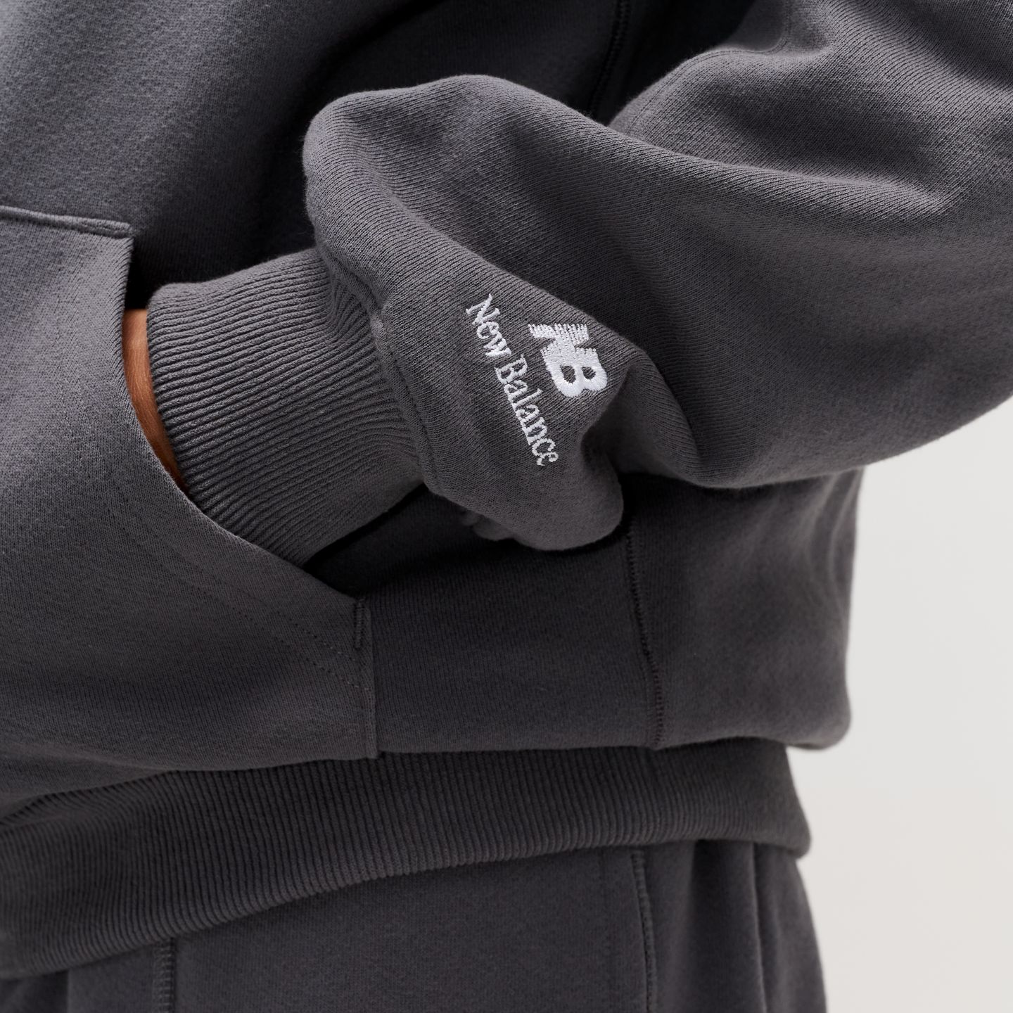 Мужское худи New Balance Made In USA Full Zip, цвет: Magnet — фото 4