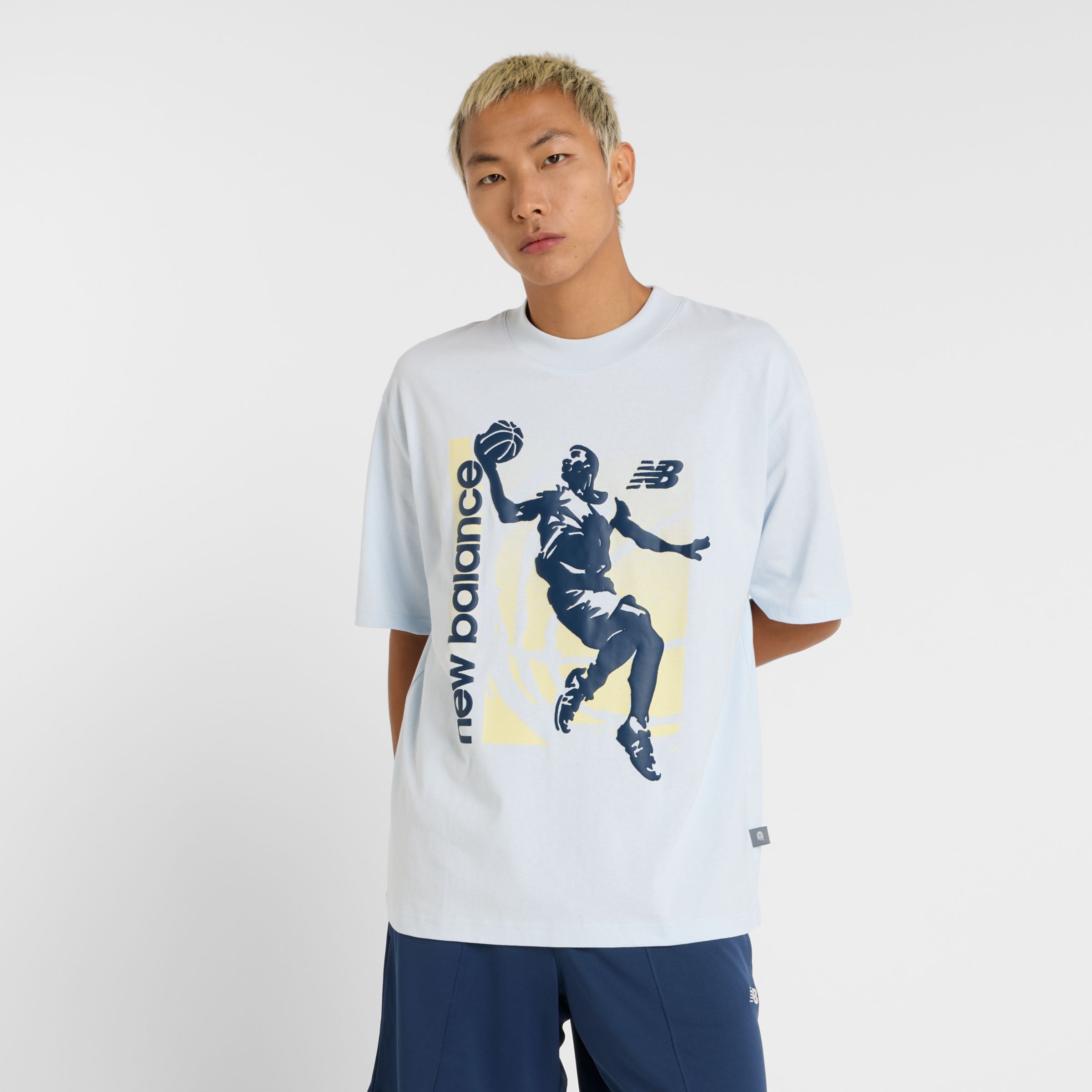 New Balance Men's Hoops Graphic Vintage T-Shirt in Blue Poly Knit, size X-Large