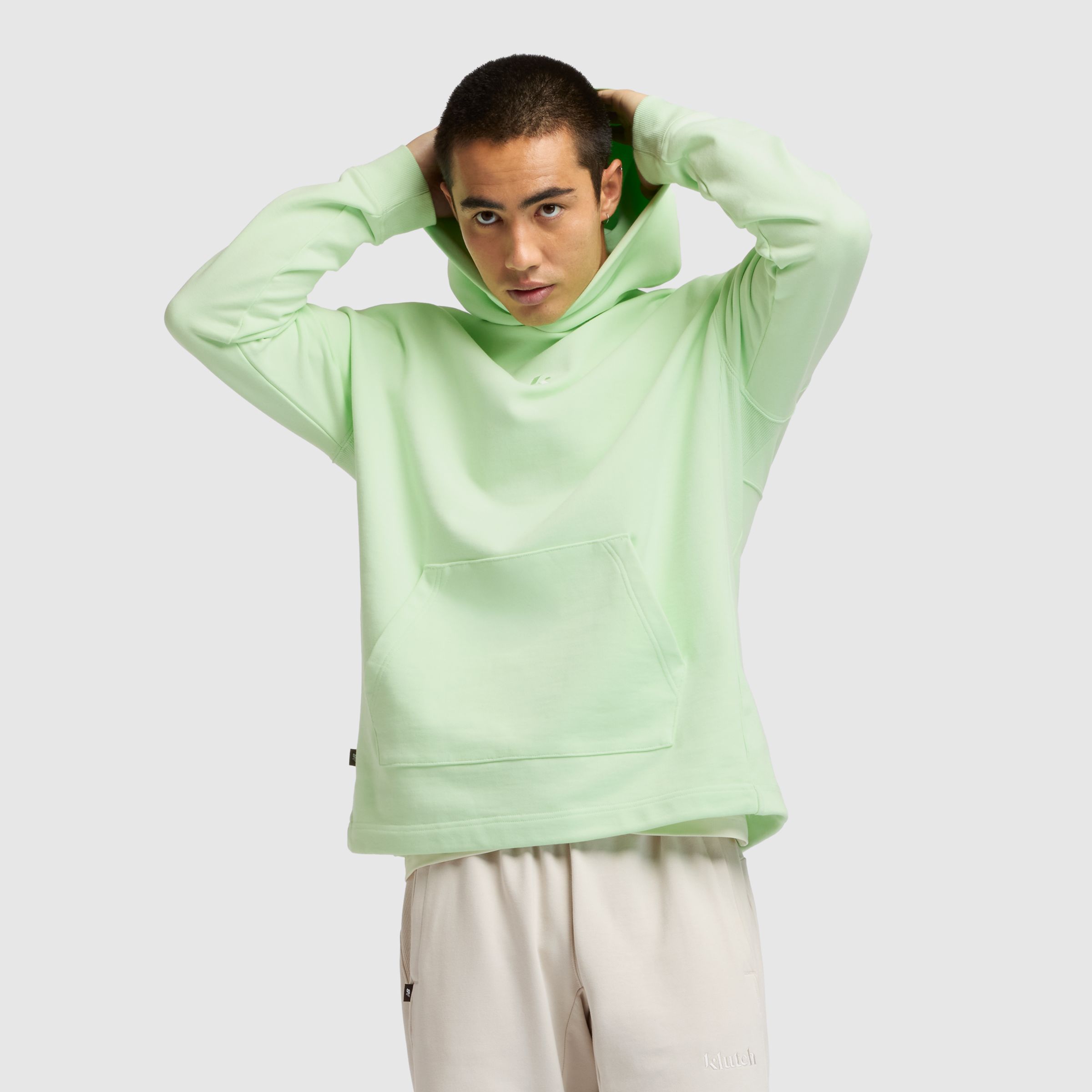 NEW BALANCE MEN'S KLUTCH MEN'S FLEECE HOODIE 