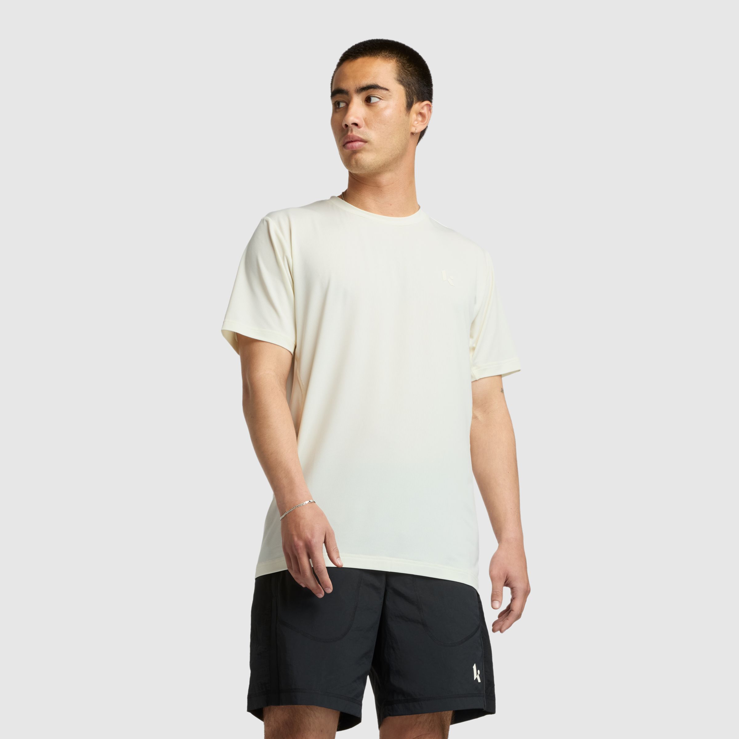 

New Balance Men's Klutch Men's Mesh Performance T-Shirt Beige - Beige