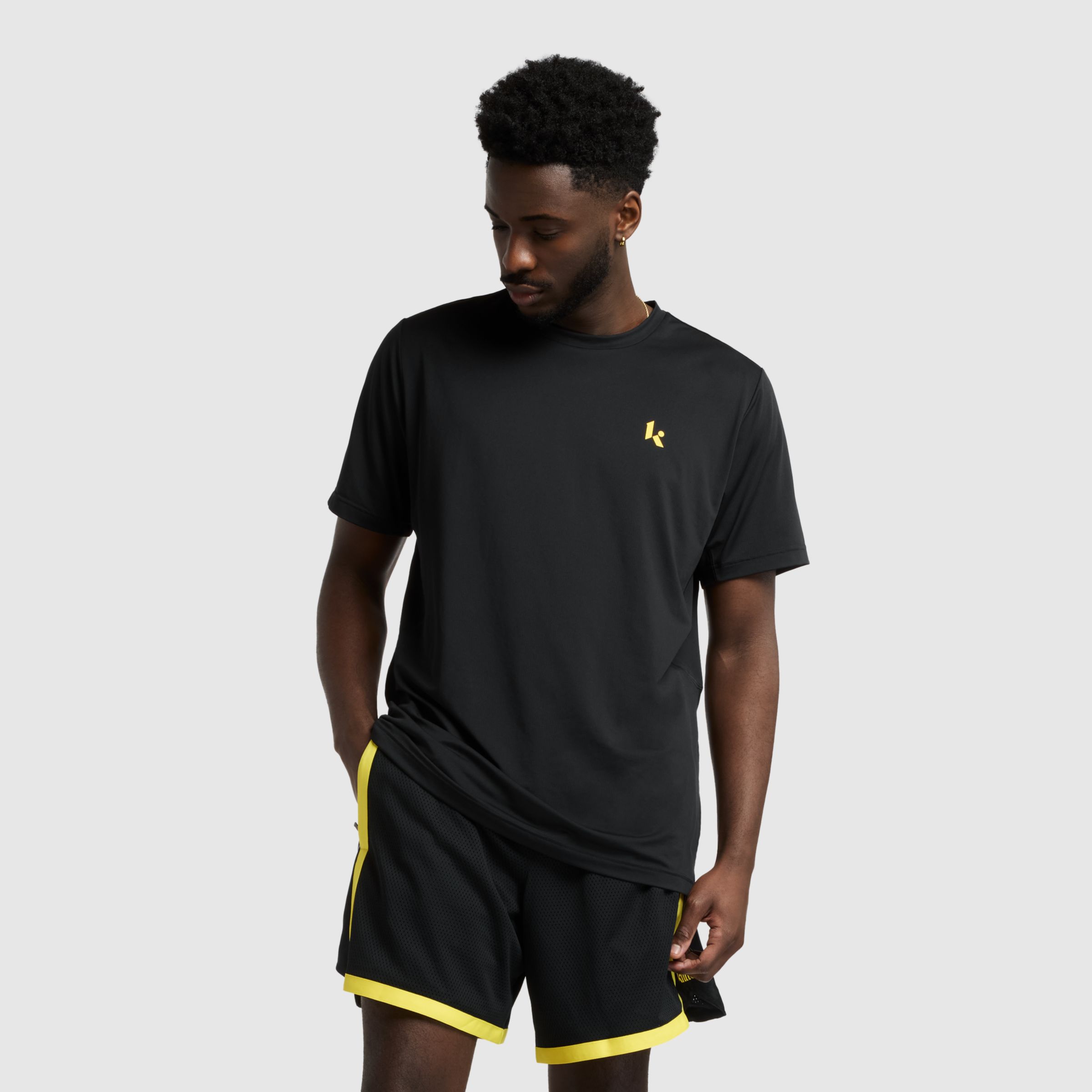 

New Balance Men's Klutch Men's Mesh Performance T-Shirt Black - Black