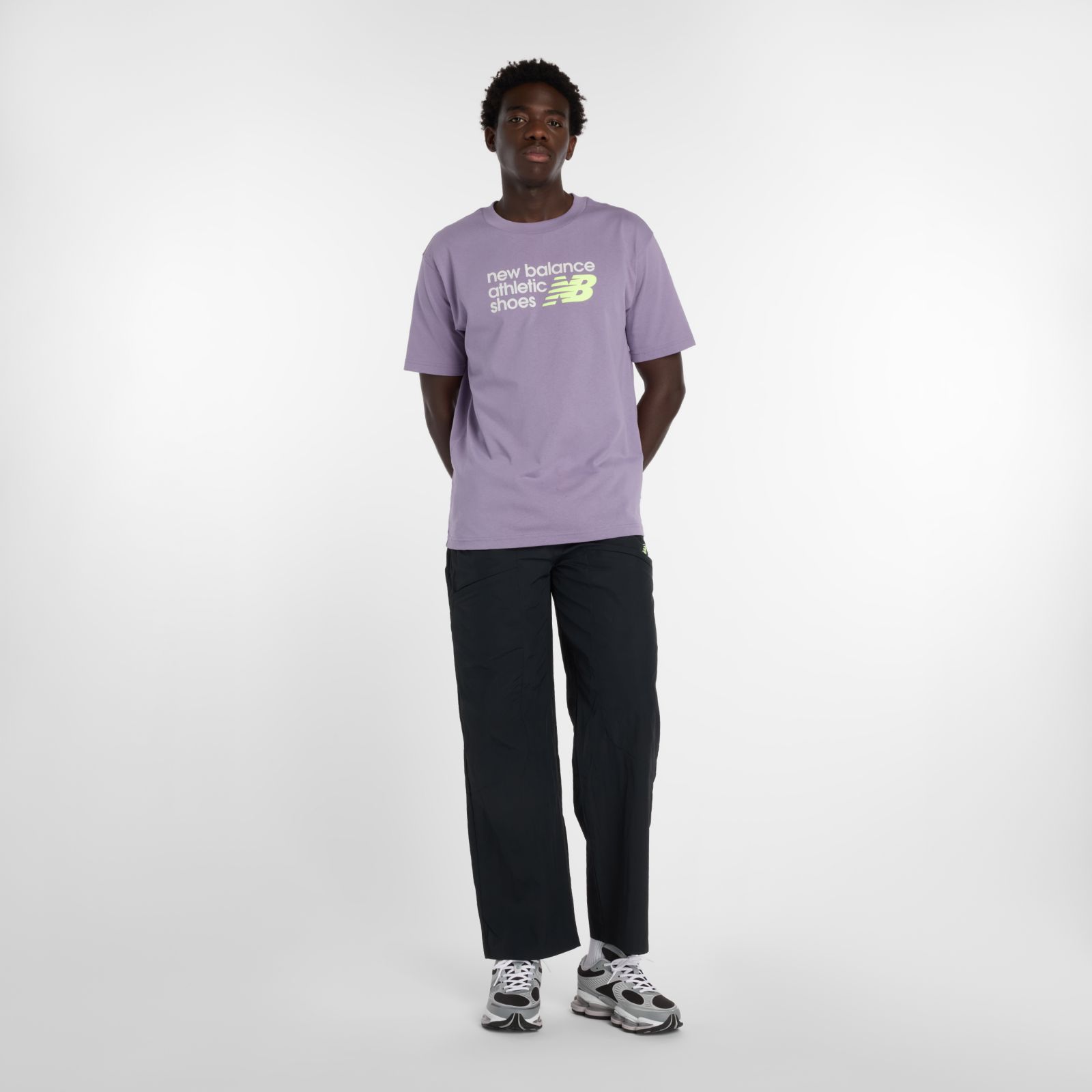 Мужские футболки New Balance Athletics Premium Relaxed Chest Logo T-Shirt — фото 2