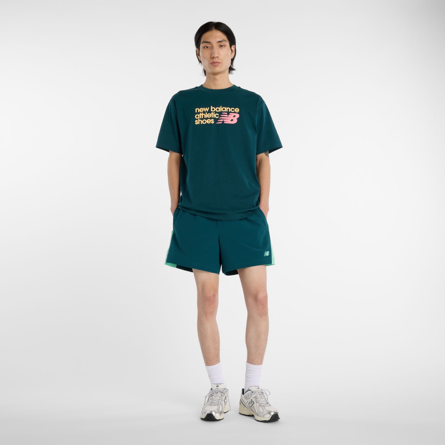 Мужская футболка New Balance Athletics Premium Relaxed Chest Logo, цвет: Зелёный — фото 2