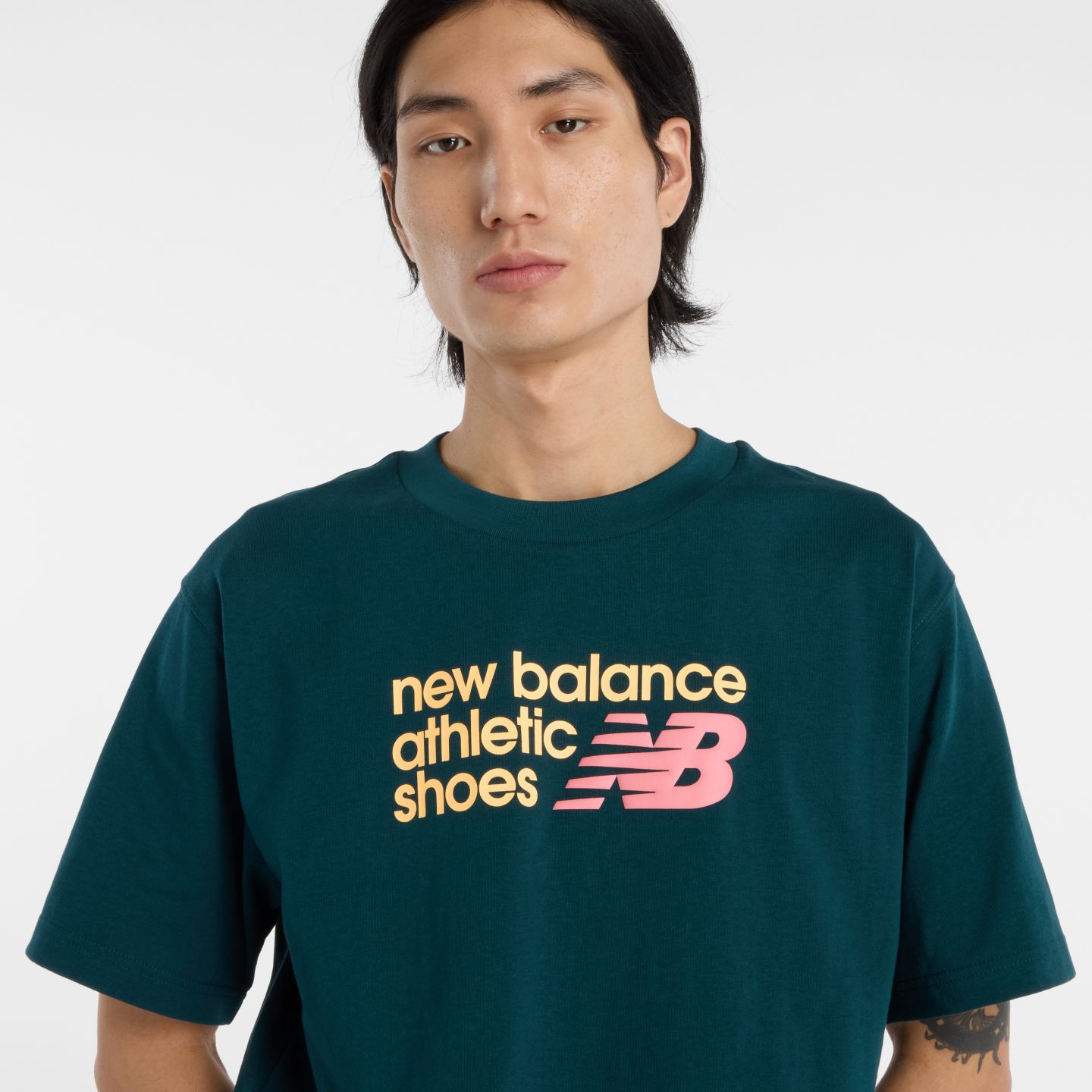 Мужская футболка New Balance Athletics Premium Relaxed Chest Logo, цвет: Зелёный — фото 3