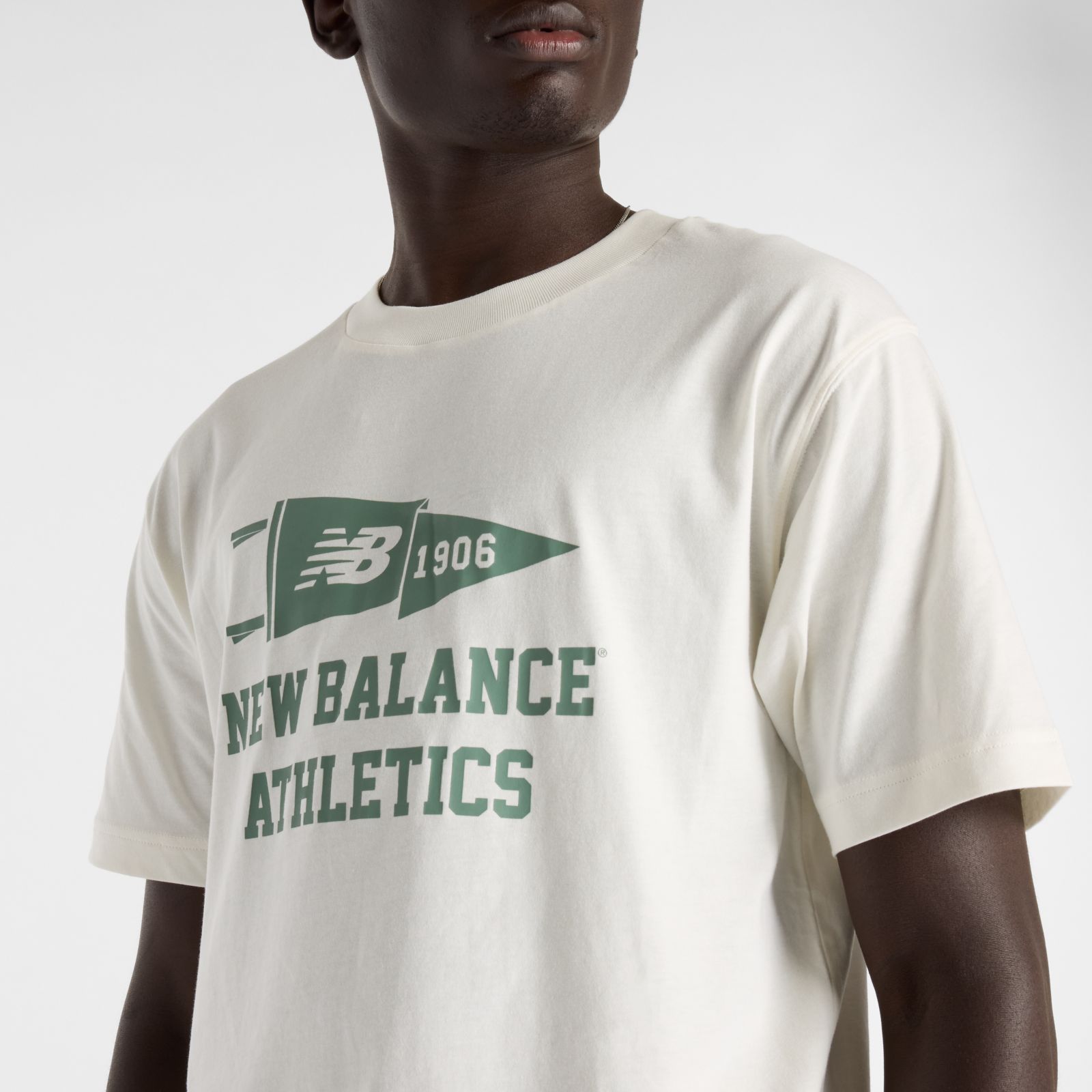 Мужские футболки New Balance Varsity Pennant T-Shirt — фото 2