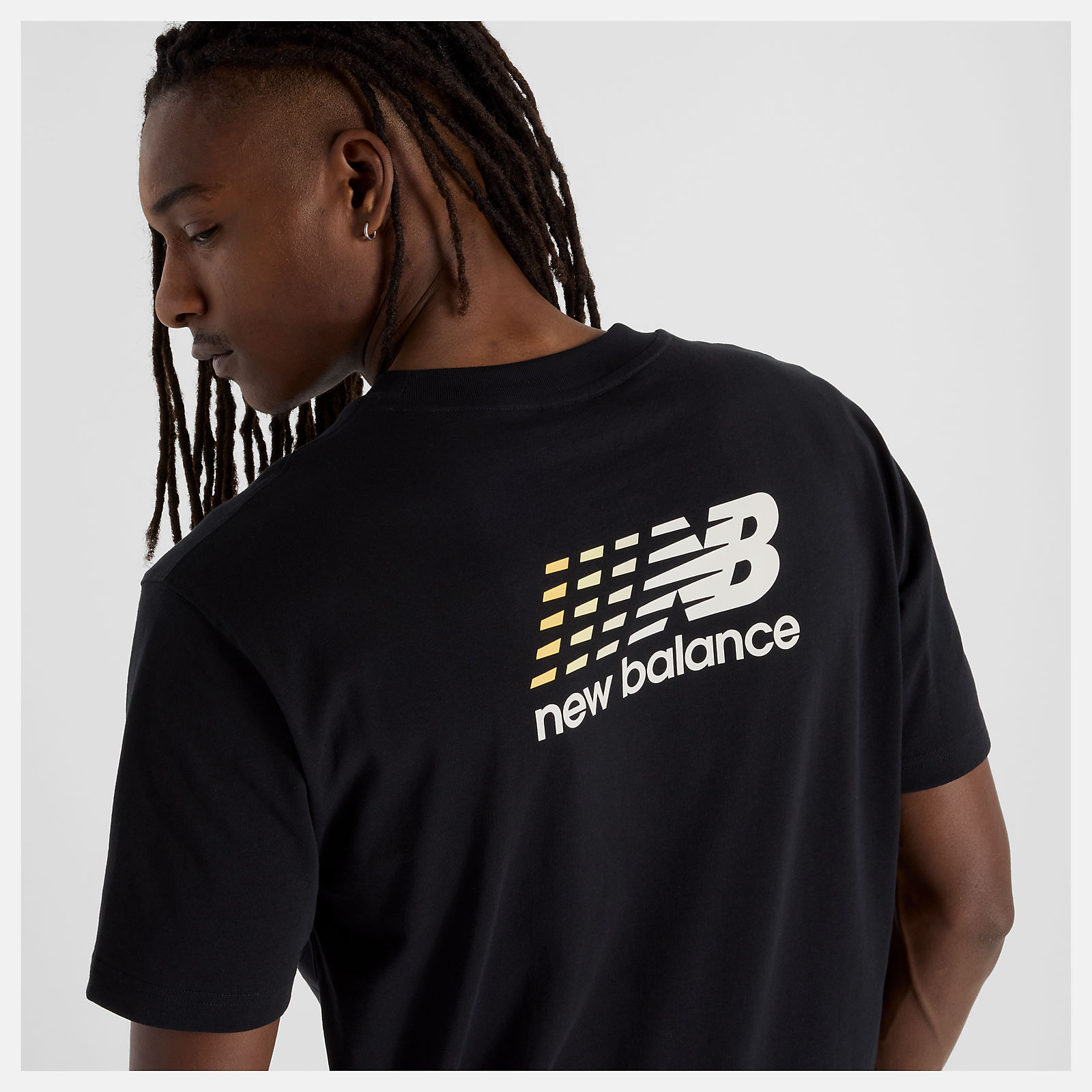Athletics Multi Color Logo T-Shirt|ニューバランス公式通販 Athletics Multi Color Logo T-Shirt|ニューバランス公式通販