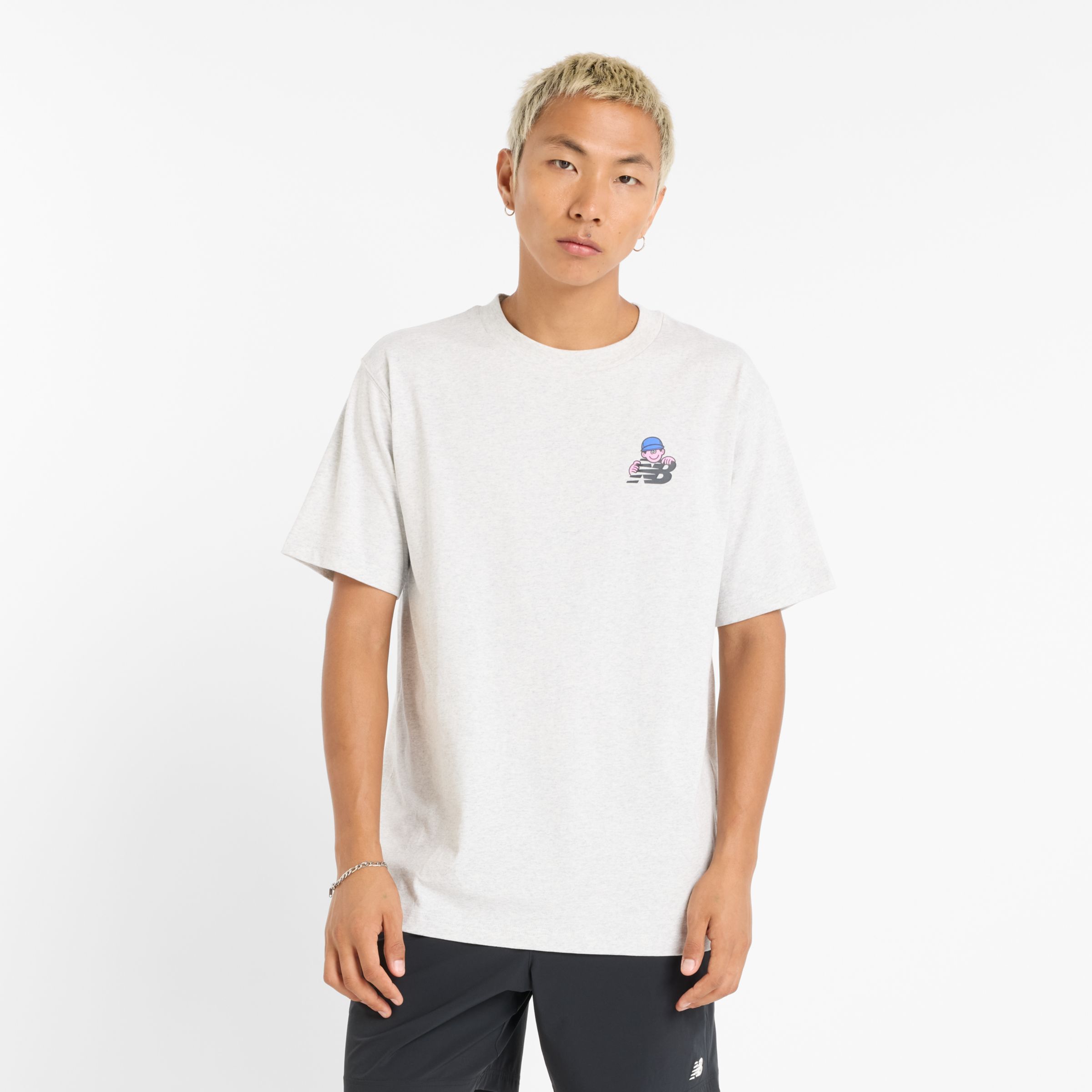 売れ筋商品|||ニューバランス Tシャツ レディース トップス FACE OKA SMILE CROPPED TEE - Print T-shirt - white Face Oka Smile T-Shirt｜ニューバランス公式通販 | - New Balance