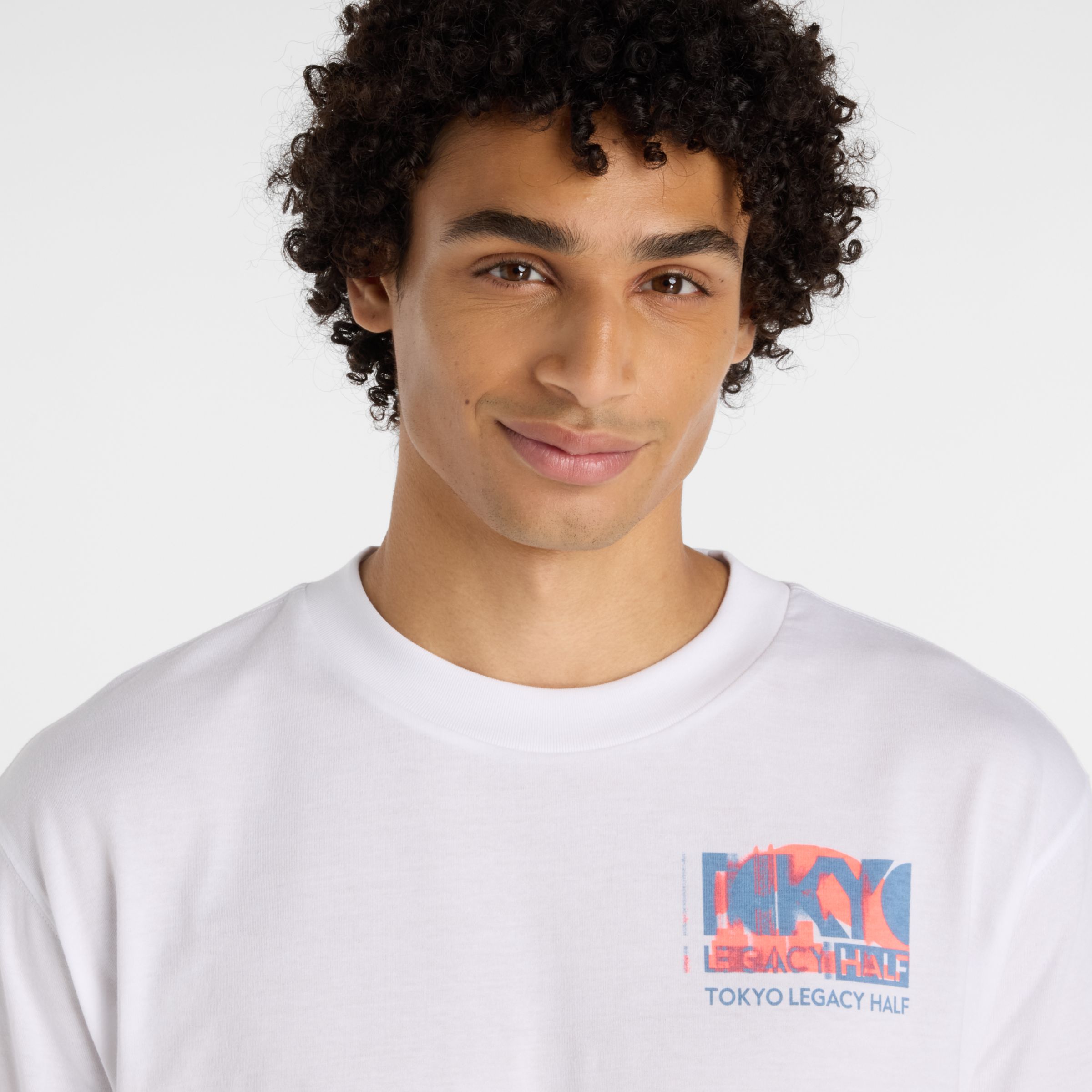 Tokyo Legacy Half グラフィック ショートスリーブTシャツ