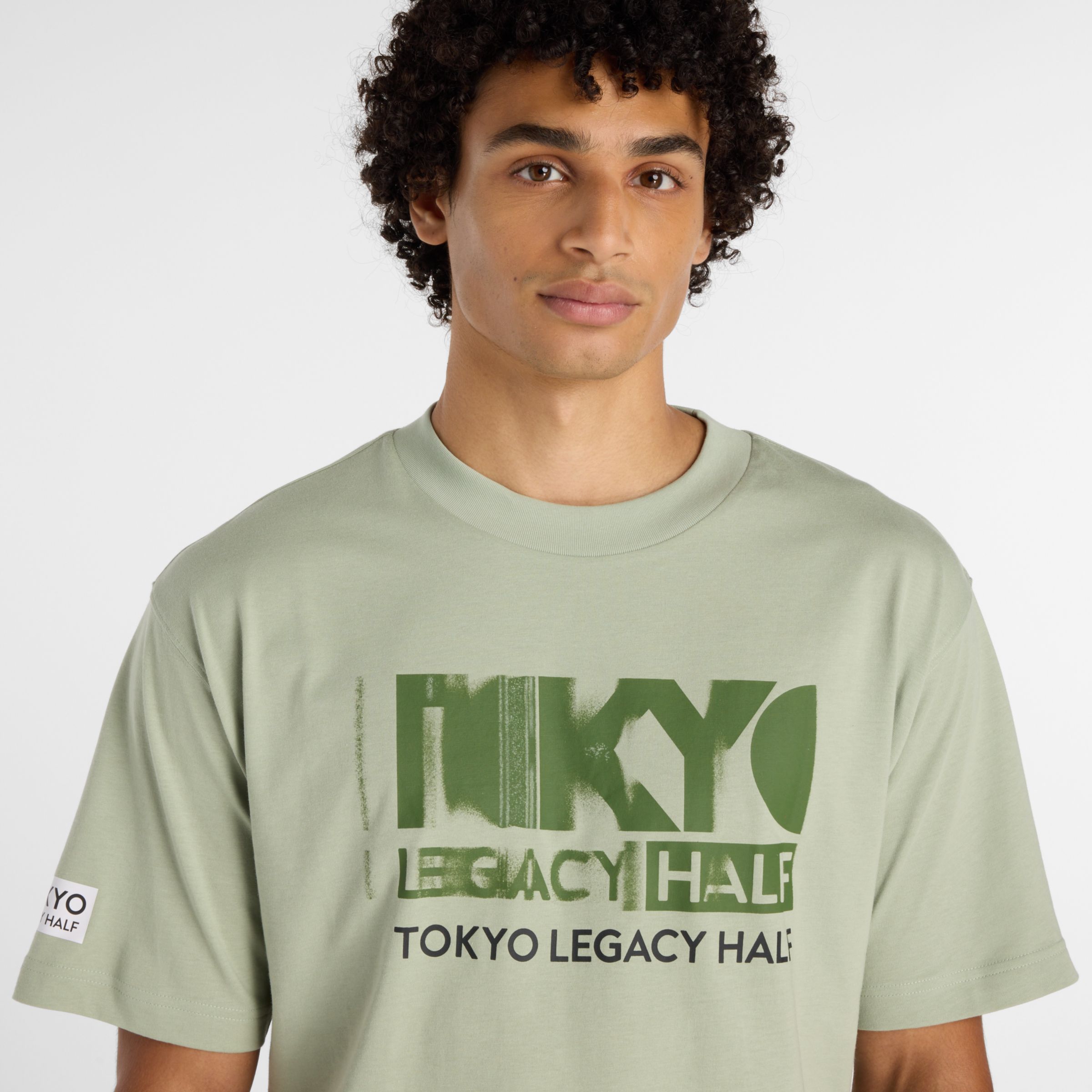 Tokyo Legacy Half グラフィック ショートスリーブTシャツ