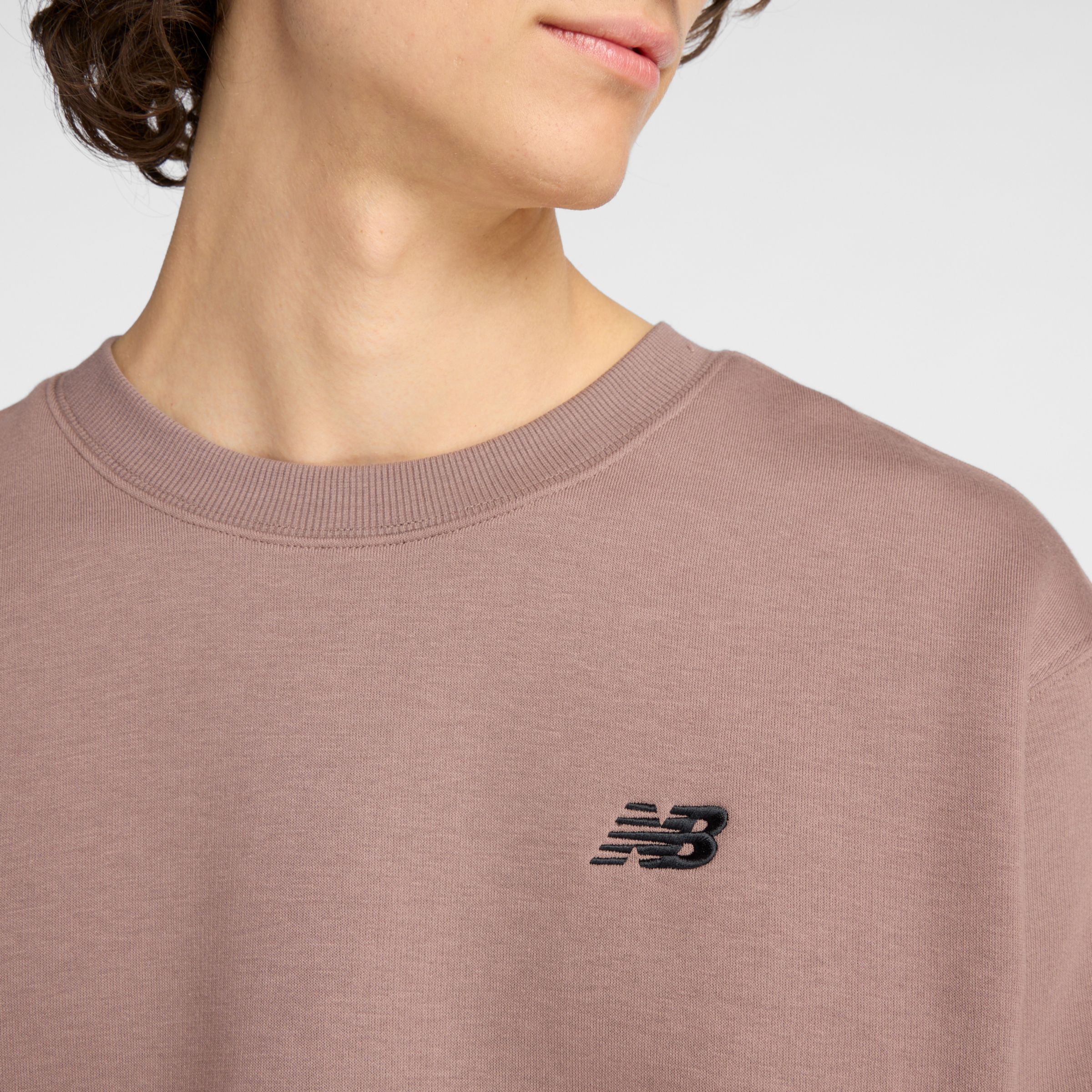 Linear Graphic Fleece Crew