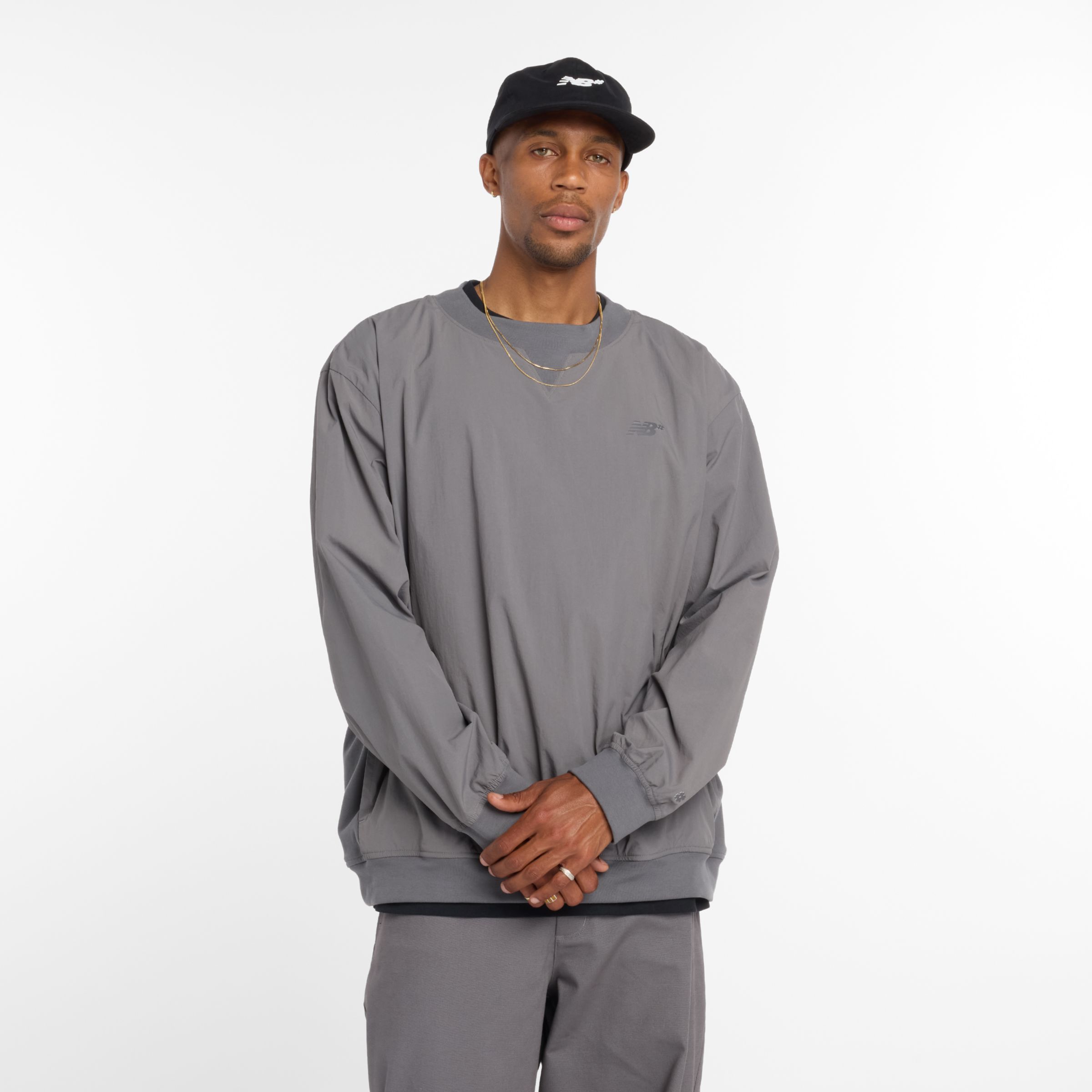 New Balance Men's Numeric Woven Crew Shirt In Gray