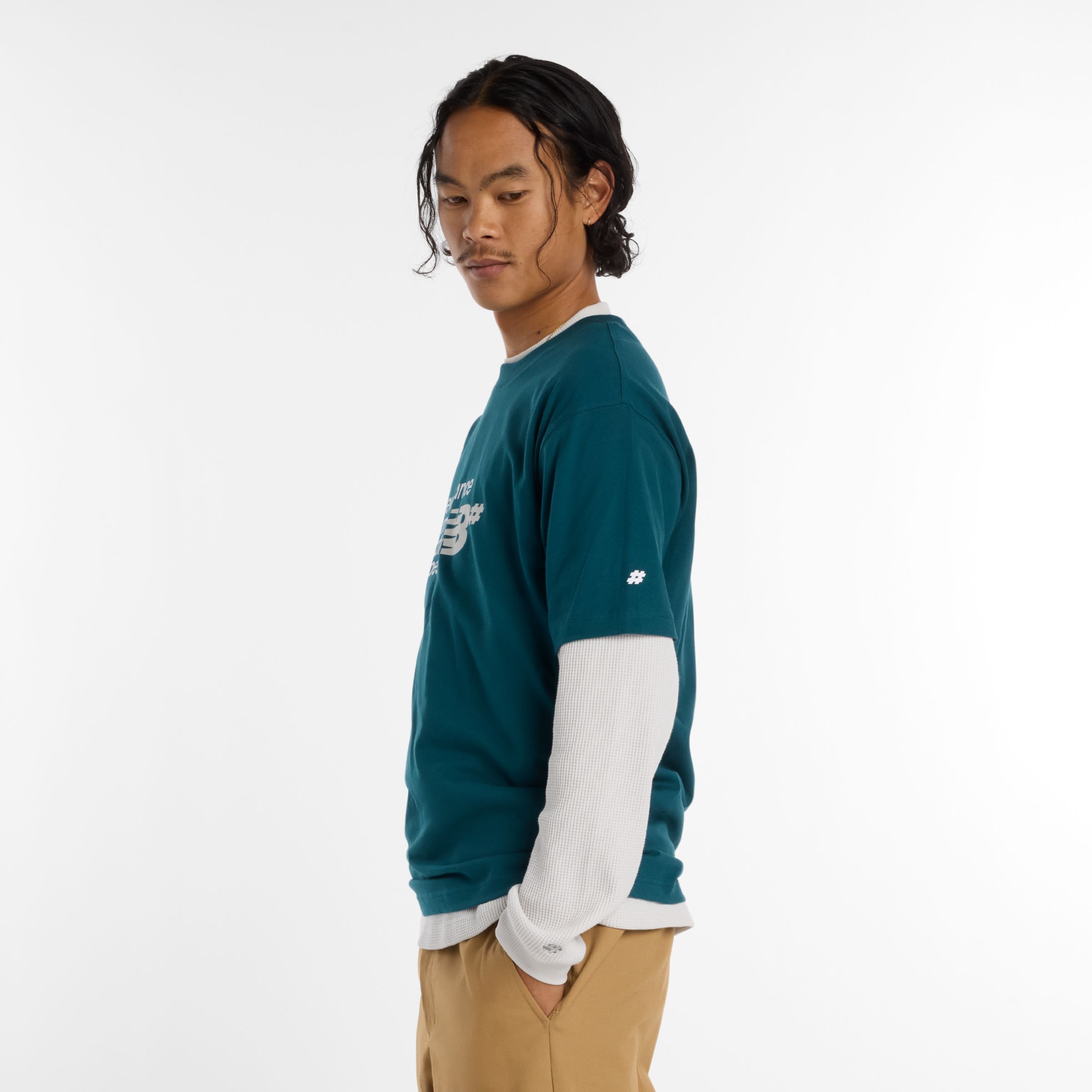 Numeric スタックド グラフィック T-Shirt