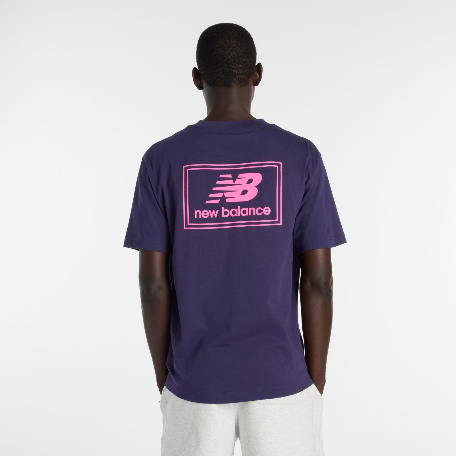 Мужские футболки New Balance Woven Label T-Shirt — фото 4
