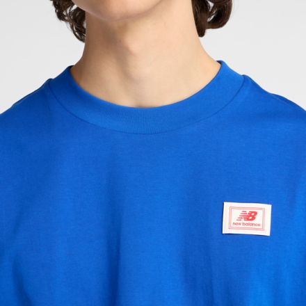 T-shirt avec étiquette tissée