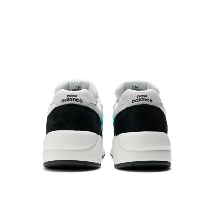 New balance 580 black best sale and white