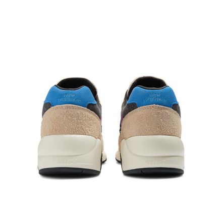 Levi's x New Balance 580