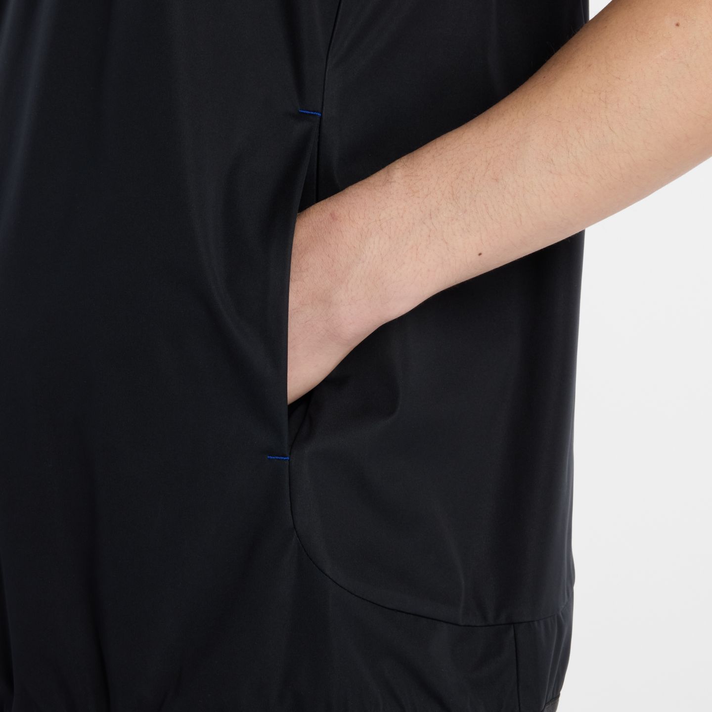 Мужское худи New Balance Shohei Performance Sleeveless, цвет: Caviar — фото 7
