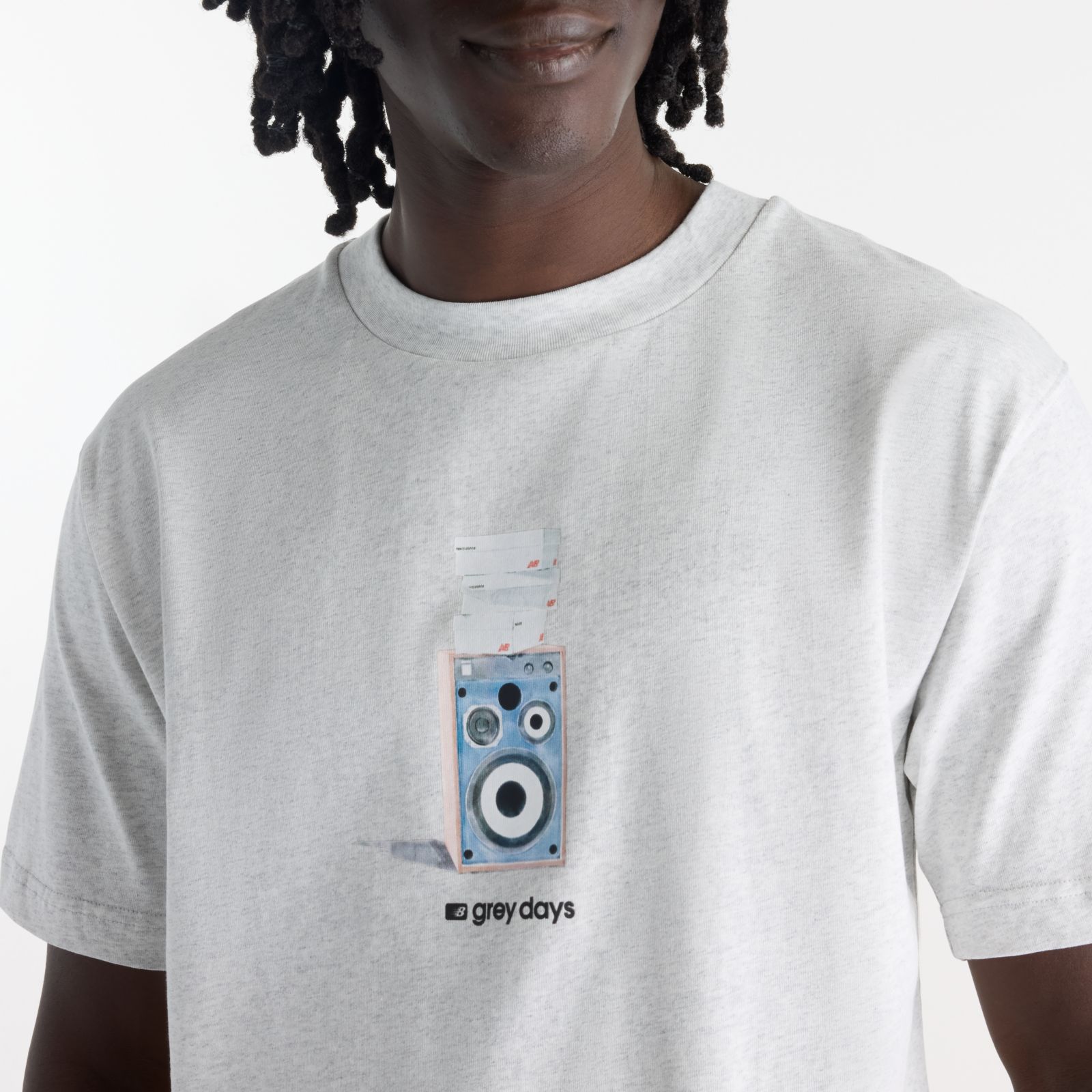 Мужские футболки New Balance Grey Days Speaker T-Shirt — фото 2