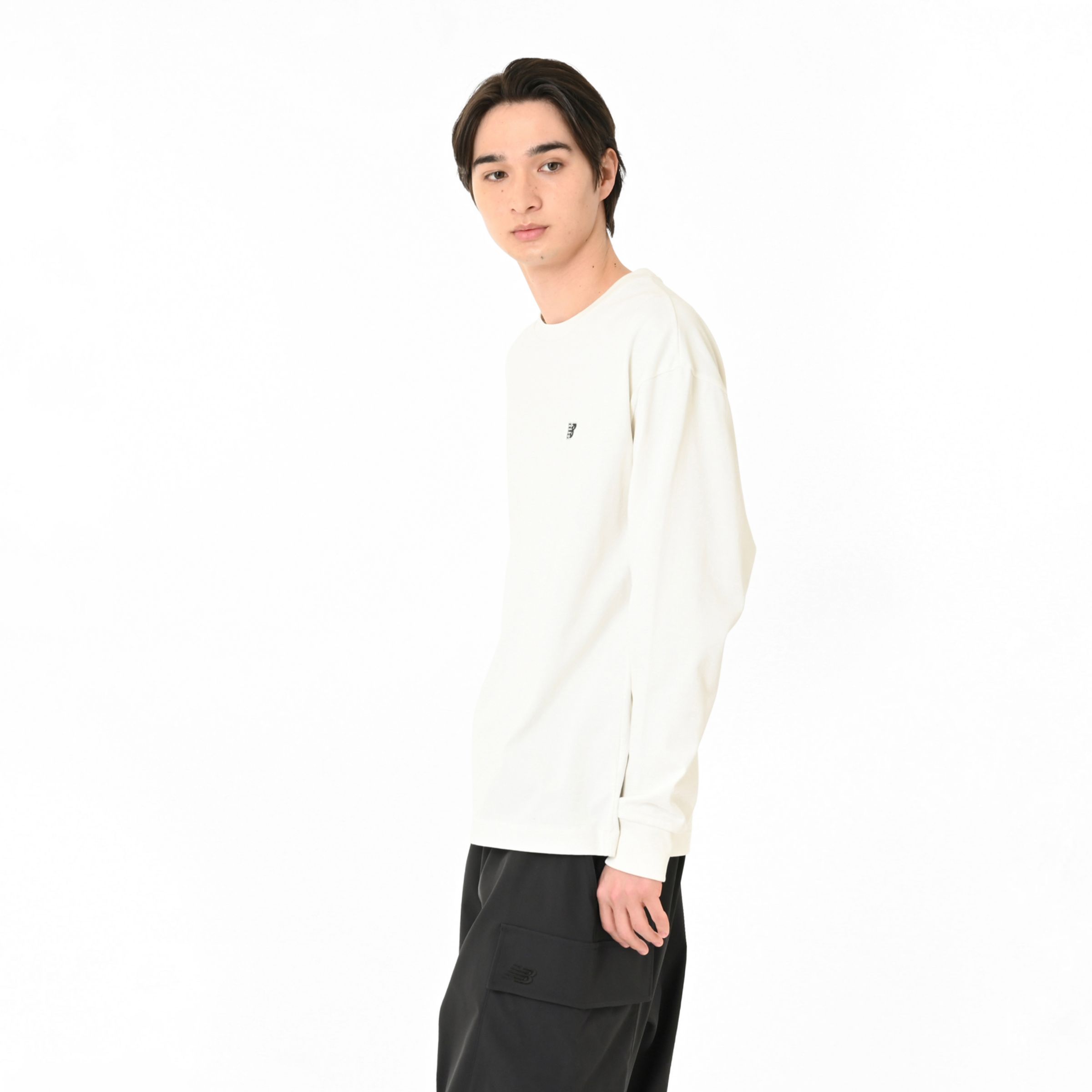エンブロイダリードNBロングスリーブTシャツ