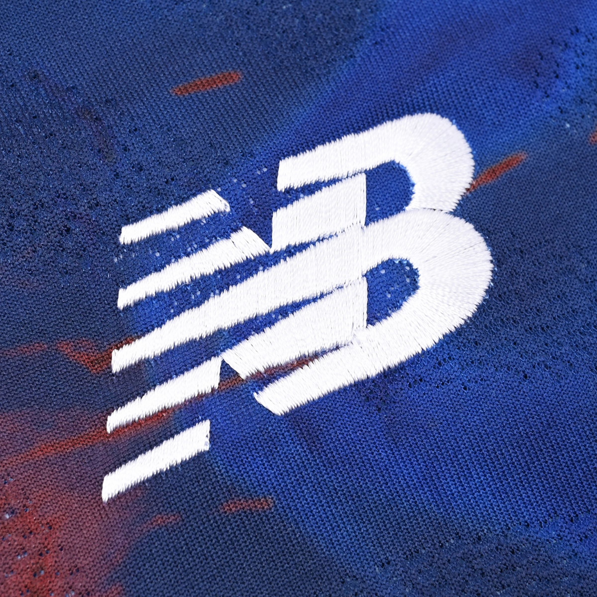 FC東京 2026 オーセンティックロングスリーブ｜ニューバランス公式通販
