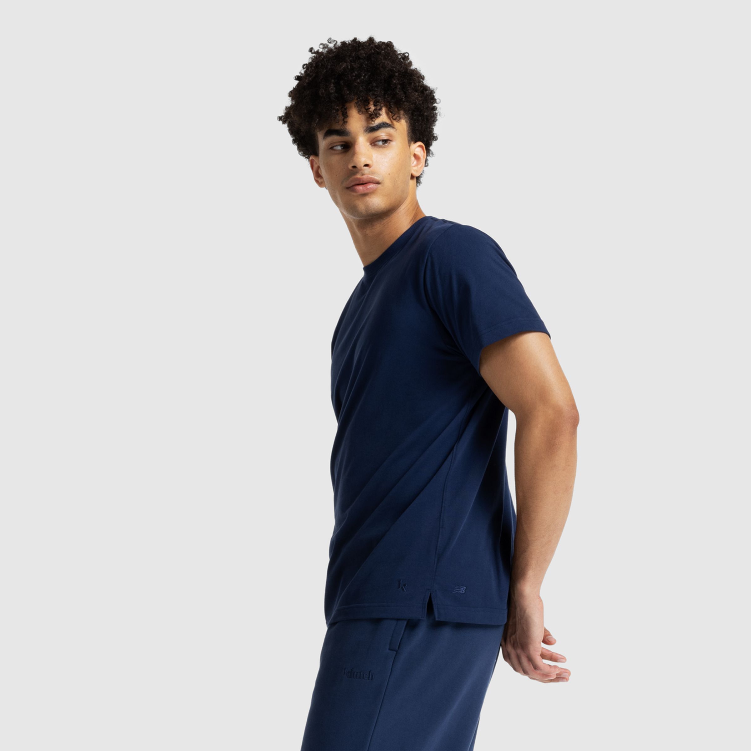 Klutch X NBバーサタイルTシャツ