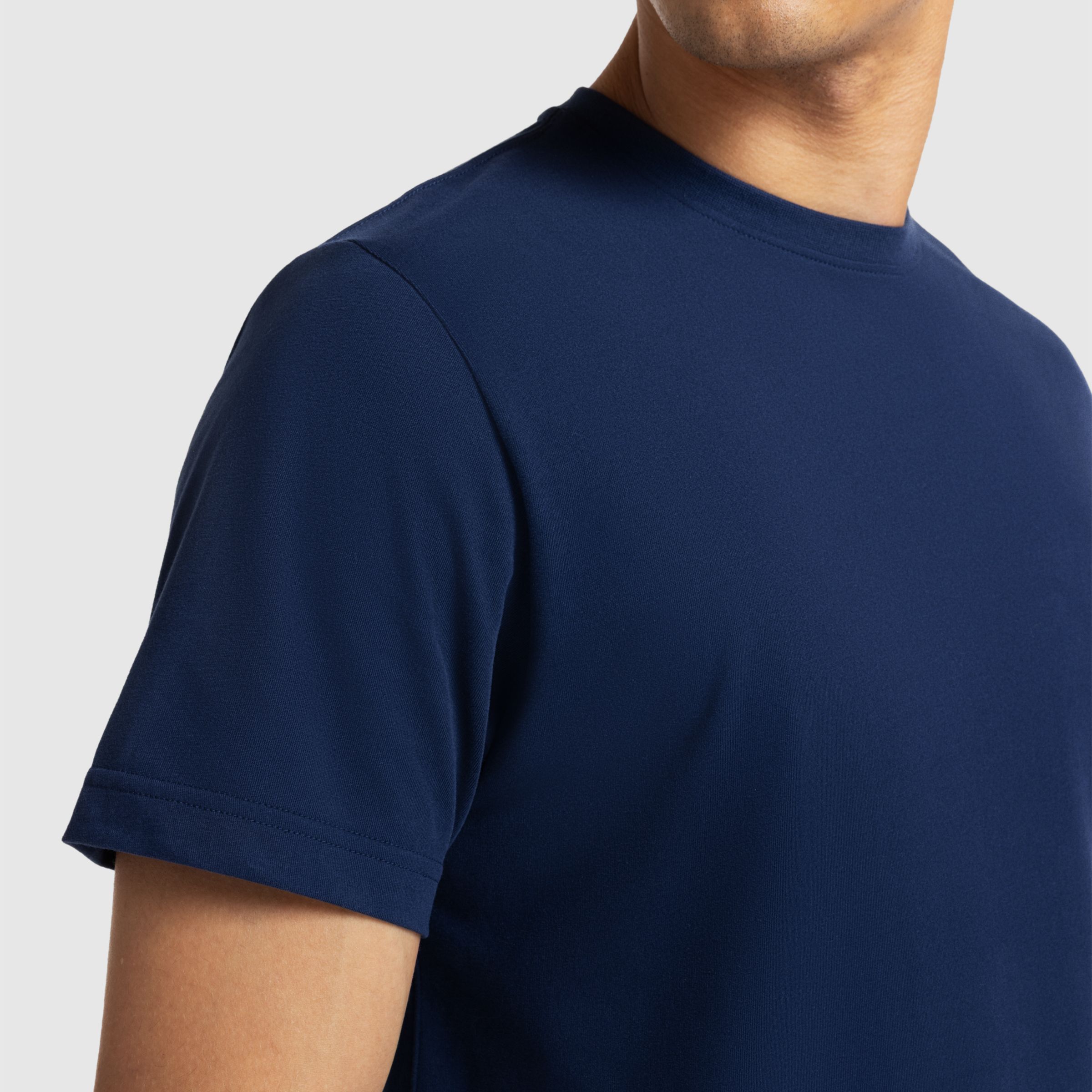 Klutch X NBバーサタイルTシャツ