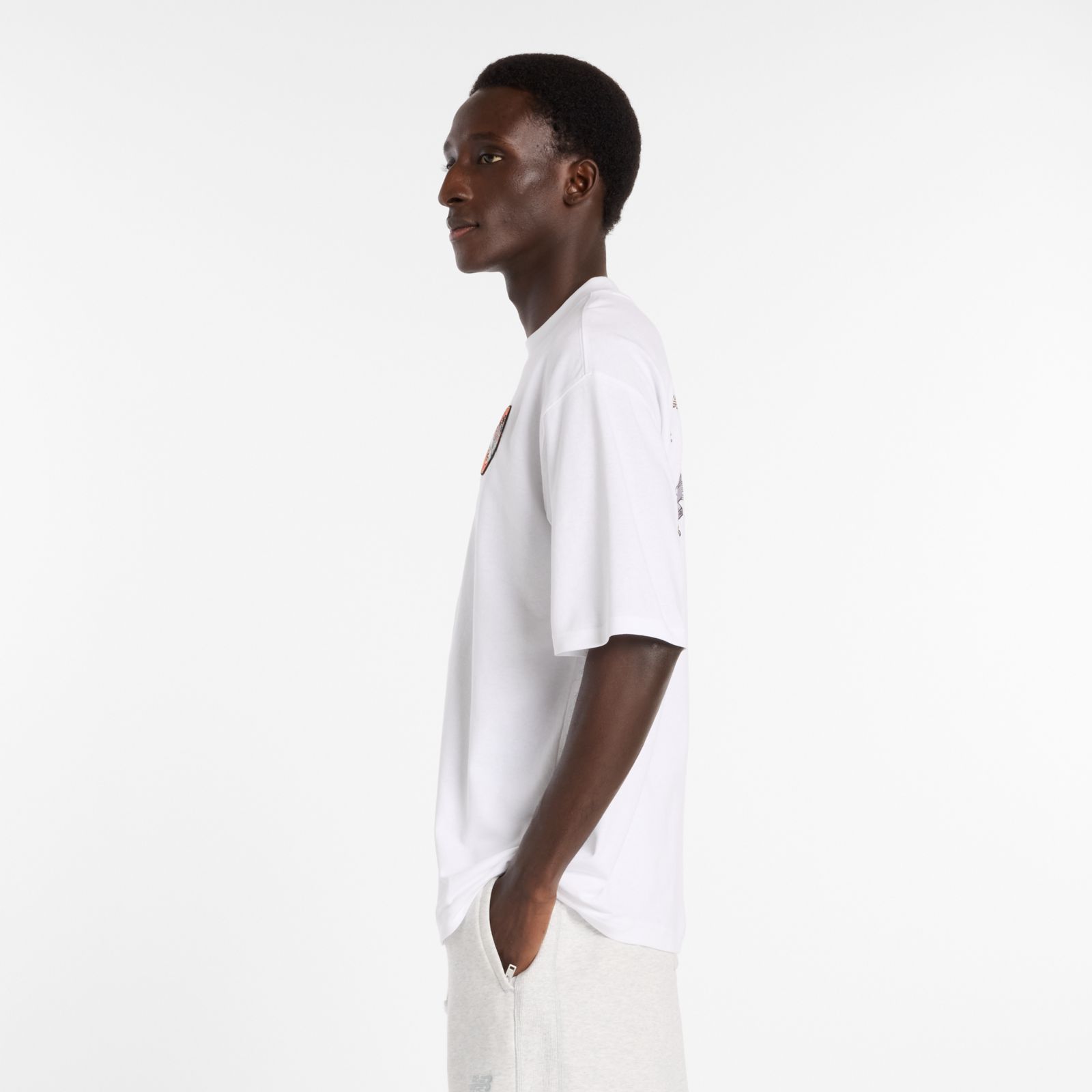 Мужские футболки New Balance Ghica Sport Station Oversized T-Shirt — фото 2