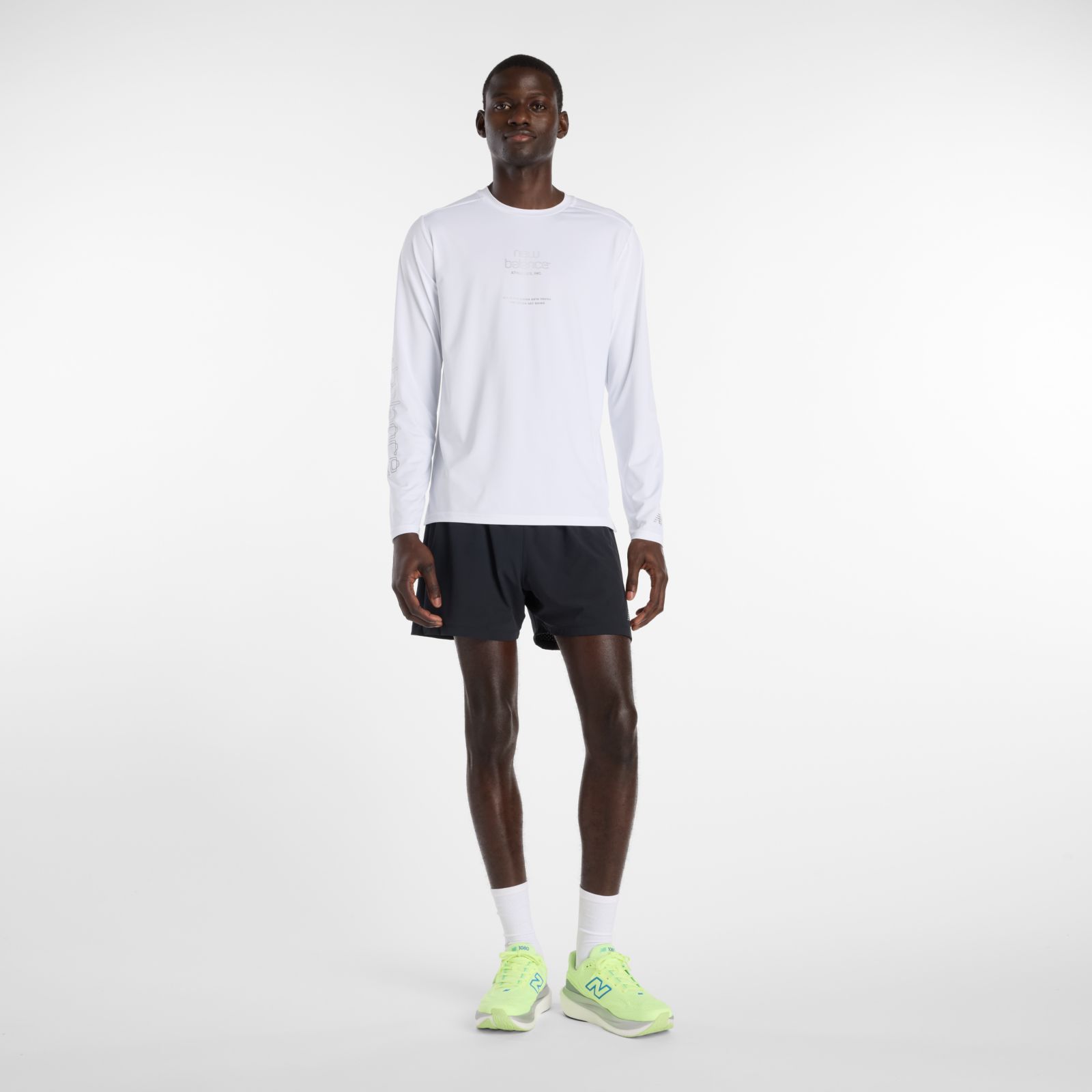 Мужские футболки New Balance Reflective Poly Long Sleeve T-Shirt — фото 2