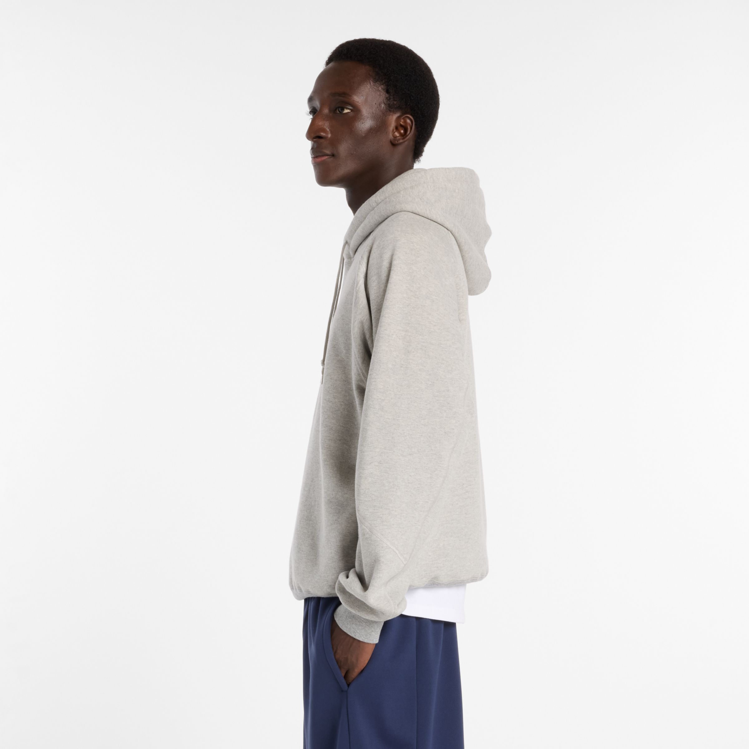 NB GREY レギュラーフィットフーディ