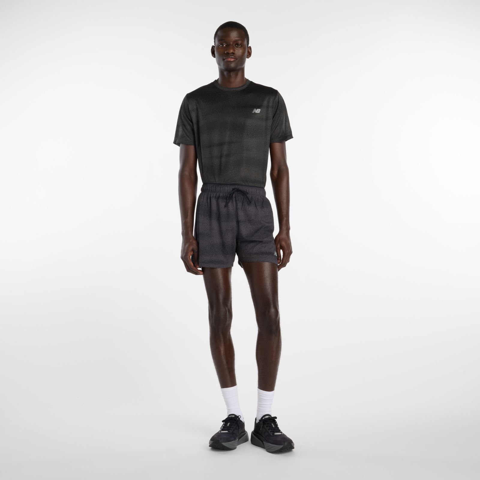 Мужские футболки New Balance RC Essential Printed T-Shirt — фото 2