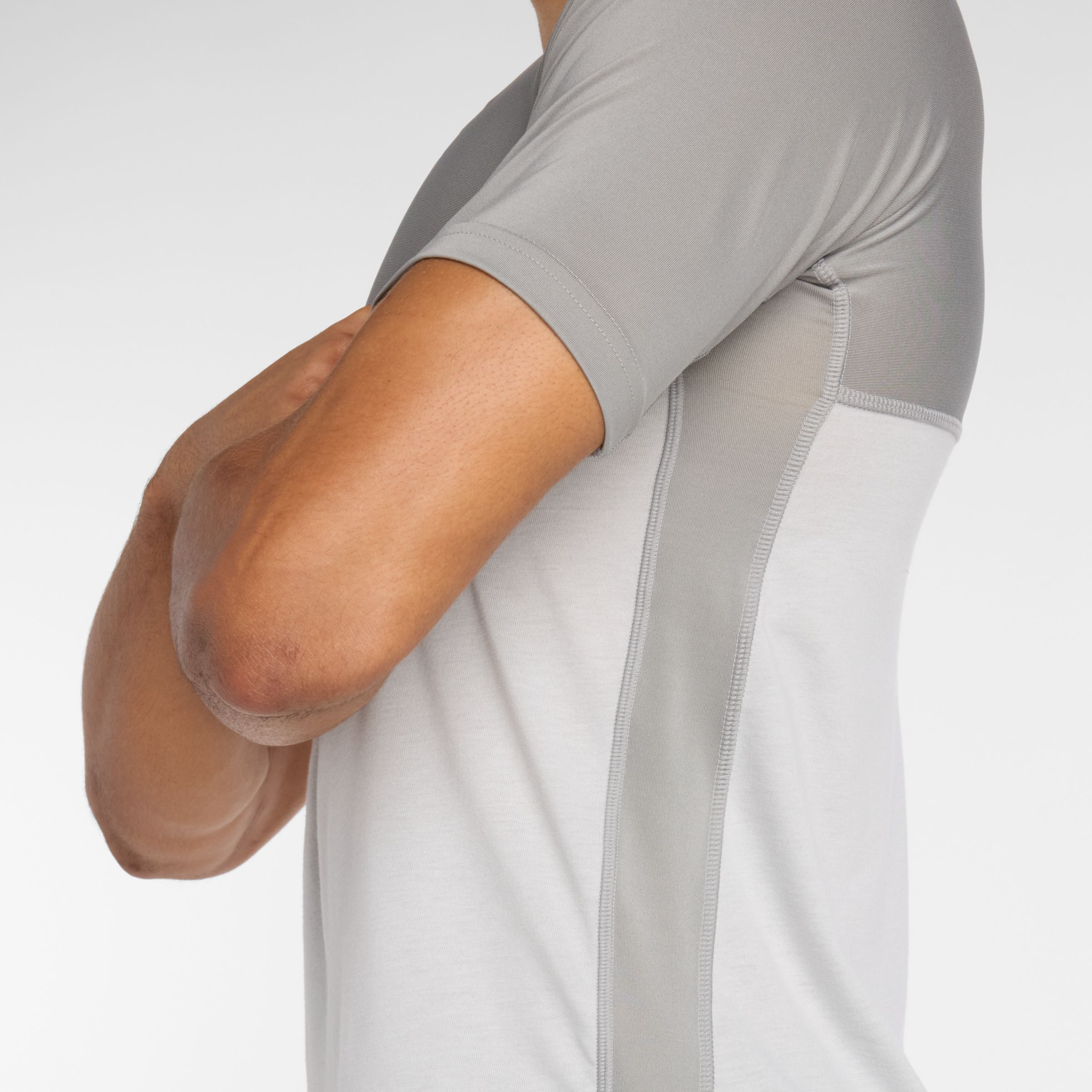 アシンメトリー半袖（左投げ用）